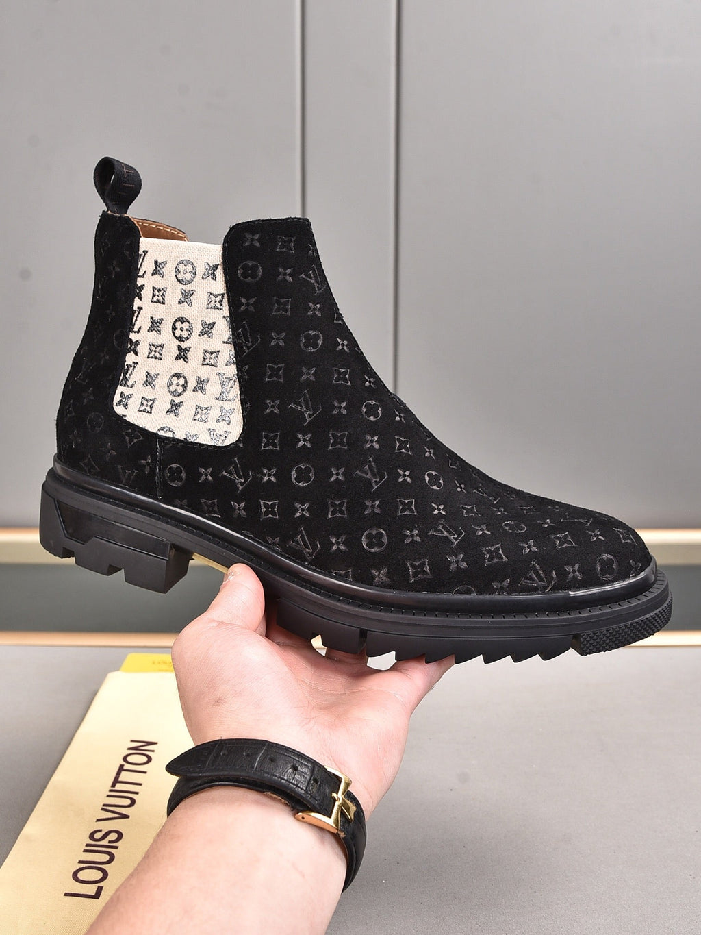 Fashion Casual New Style Men's Comfortable Sneakers Shoes V11