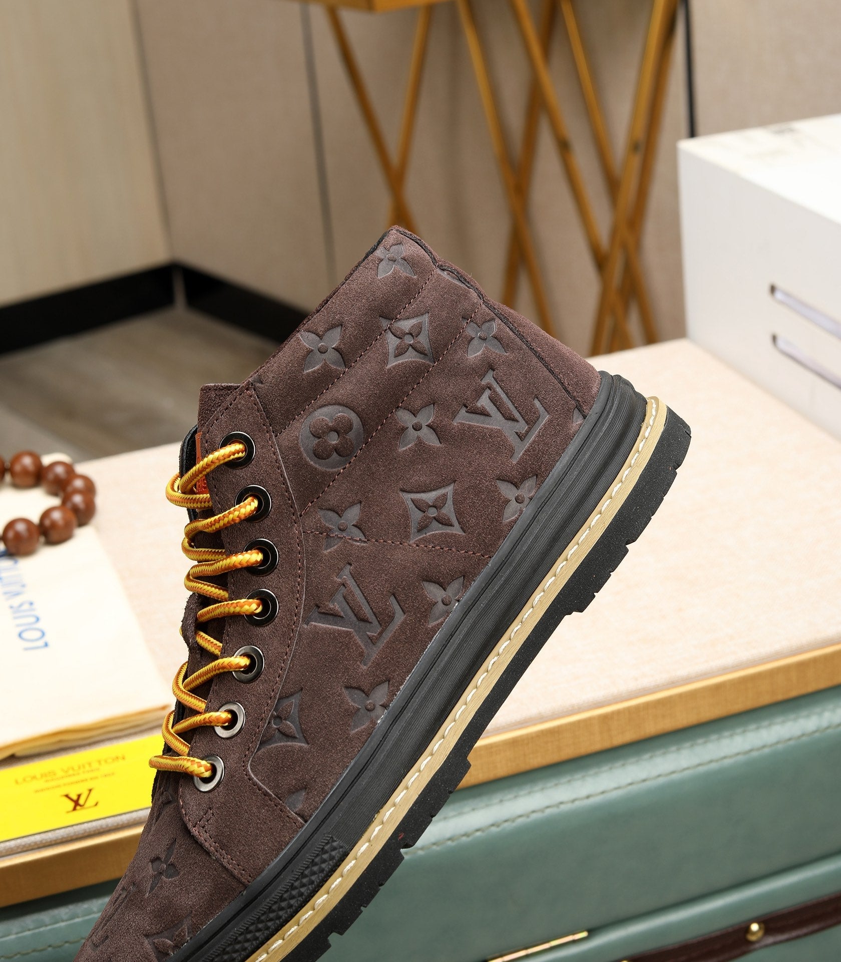 Trendy casual high-top shoes XC0823111403