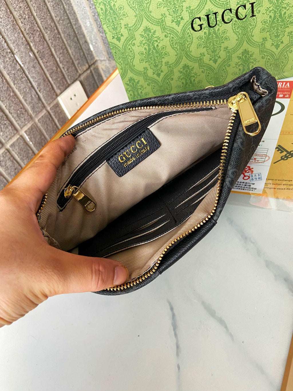 GUI Latest top-grain cowhide chest bag 26032304