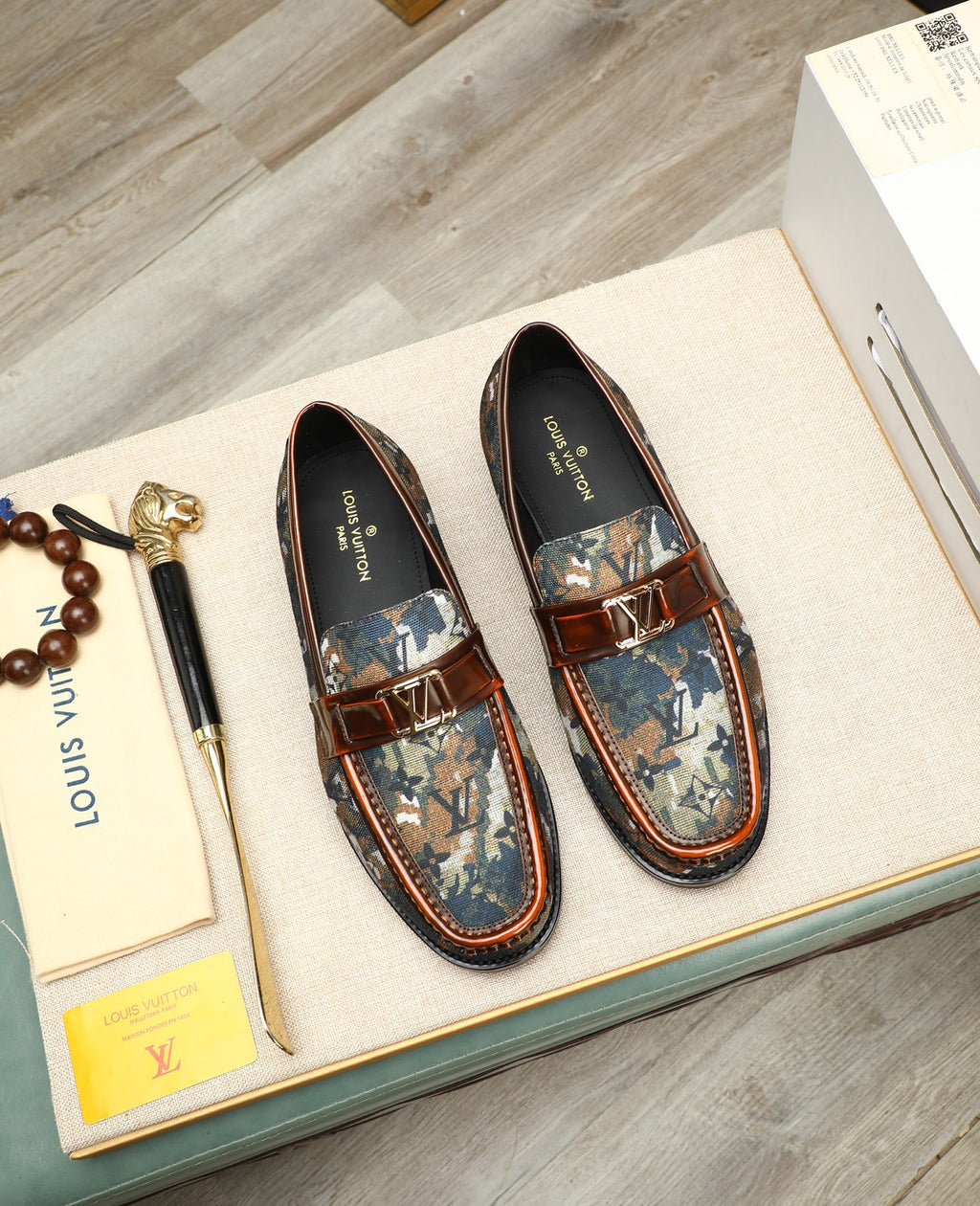 VV Top quality new leather shoes 26070304