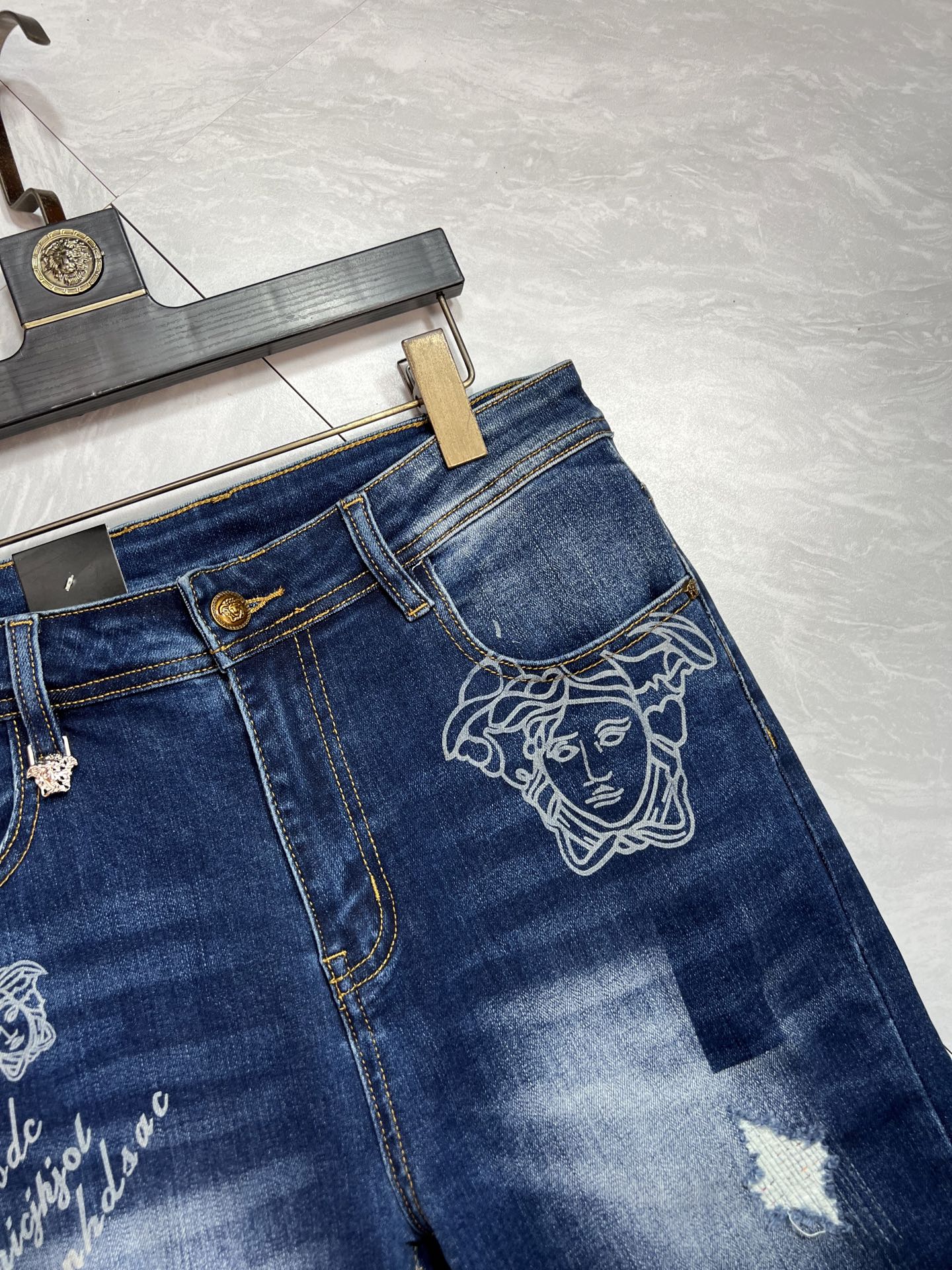 VS Latest and top-quality jeans 26031701