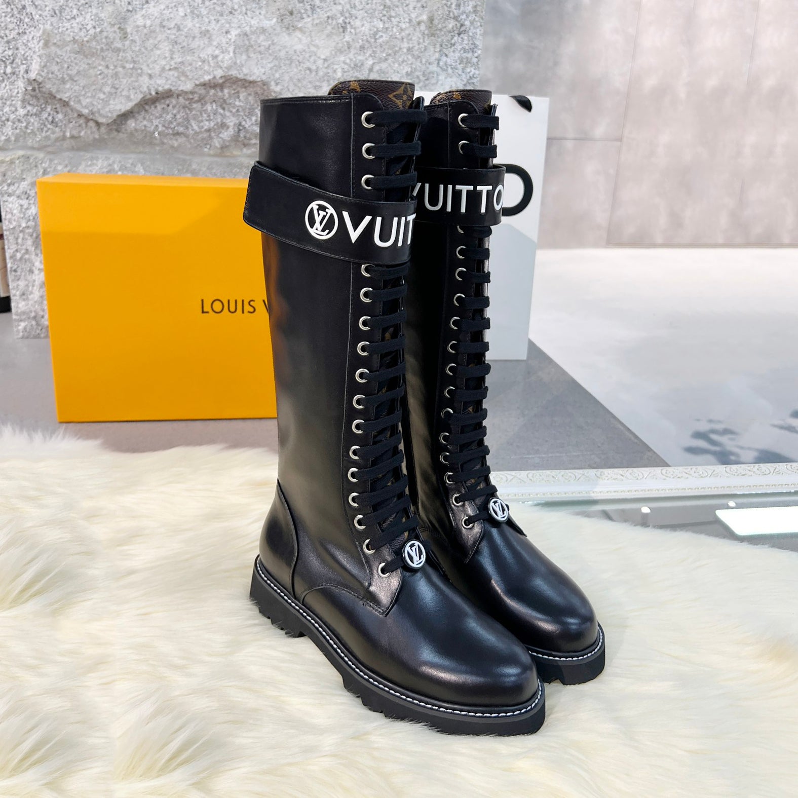 L 24 autumn and winter adjustable Velcro boots 1824112601