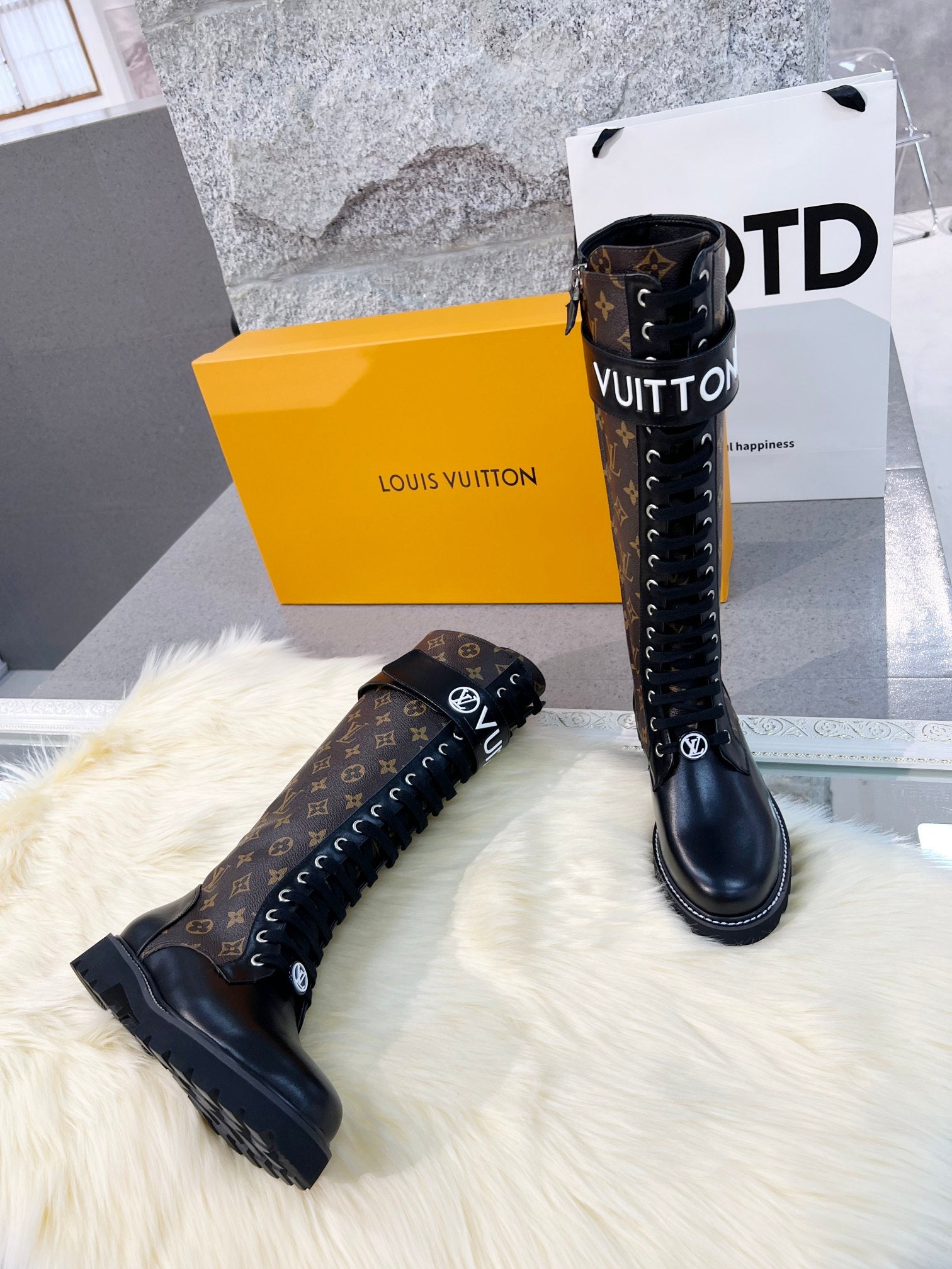 L 24 autumn and winter adjustable Velcro boots 1824112601