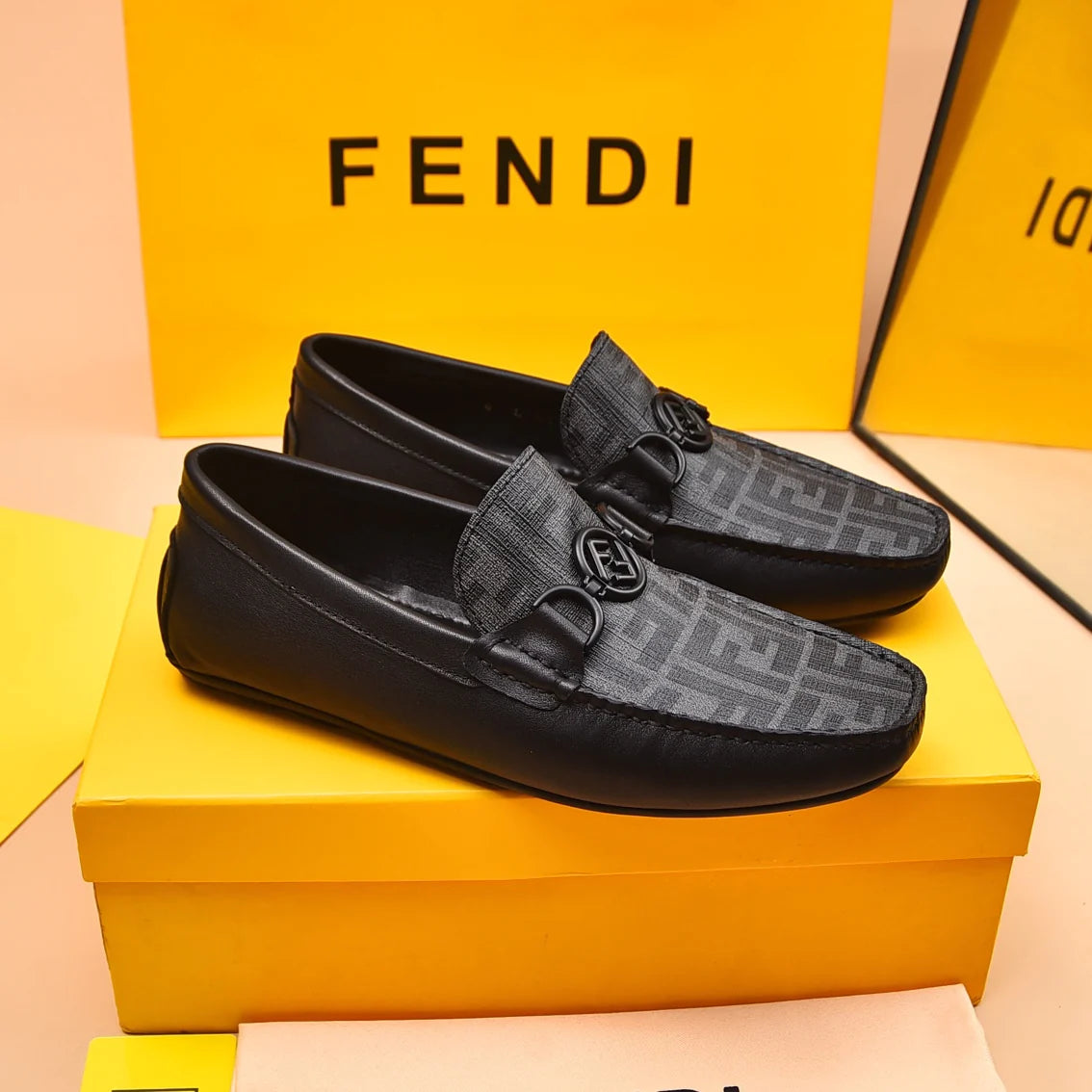 Classic new men's casual loafers 1024072424