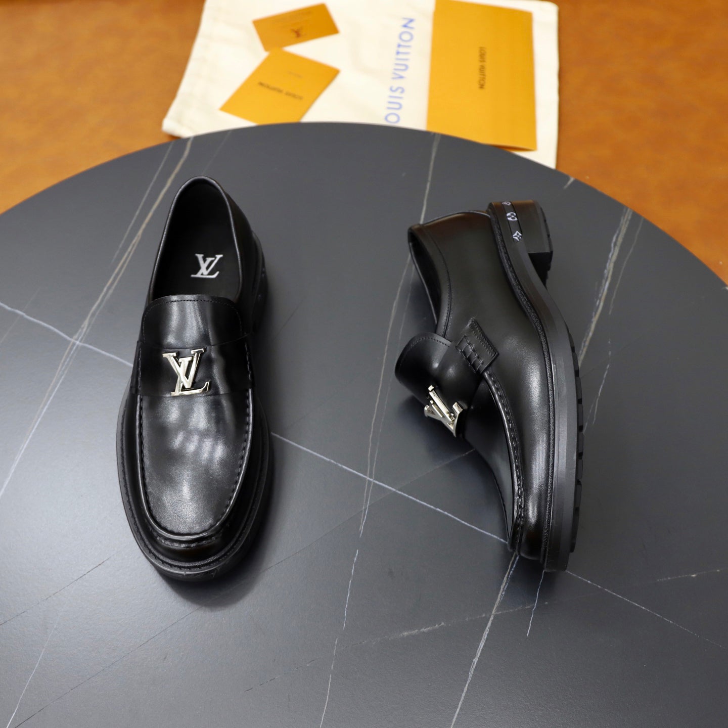 VV Estate Men's Classic Casual Loafers 26070305