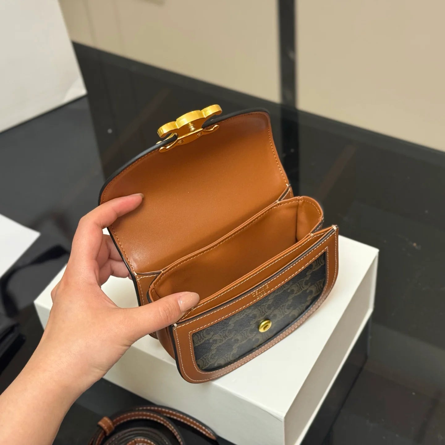 New stylish handbag 1025060502