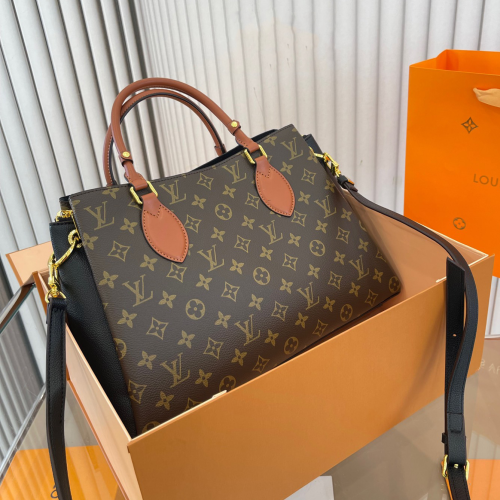 VV Montaigne shopping bag  26020201