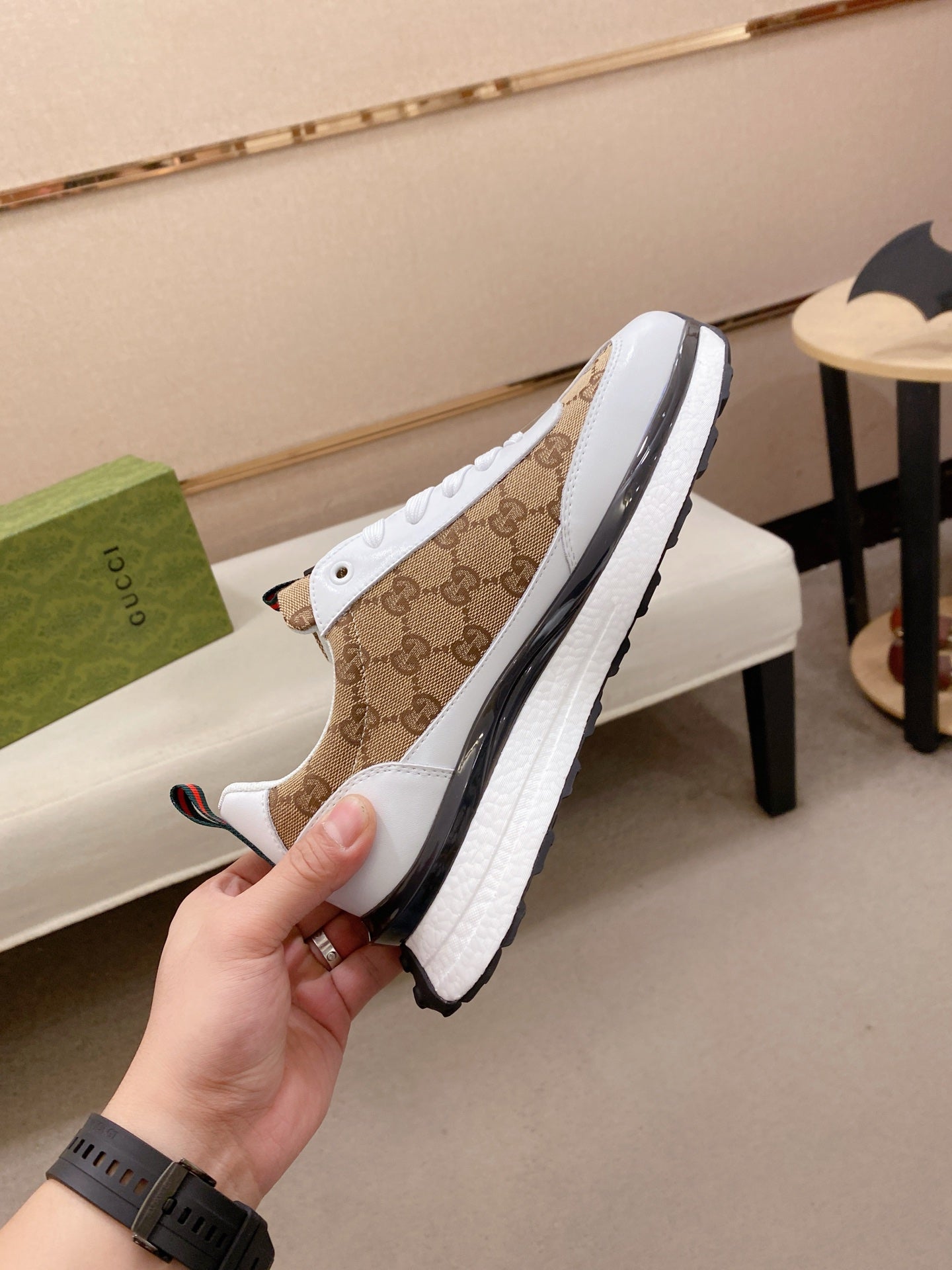 GG Top-of-the-line new genuine leather athletic shoes 26010801