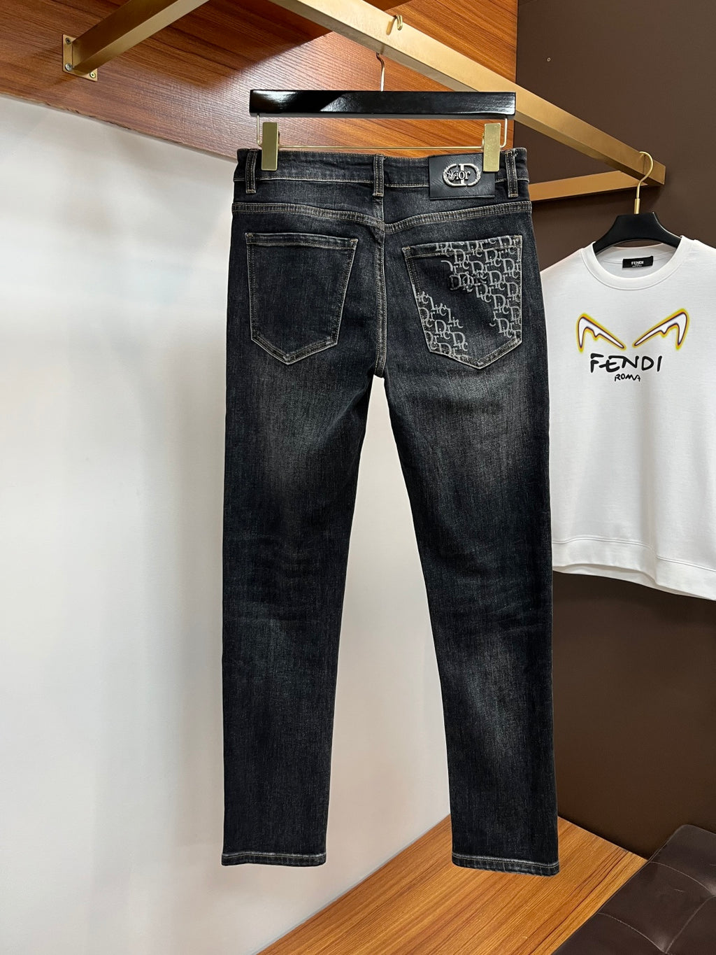 CD Latest hot-selling men's jeans 26020507