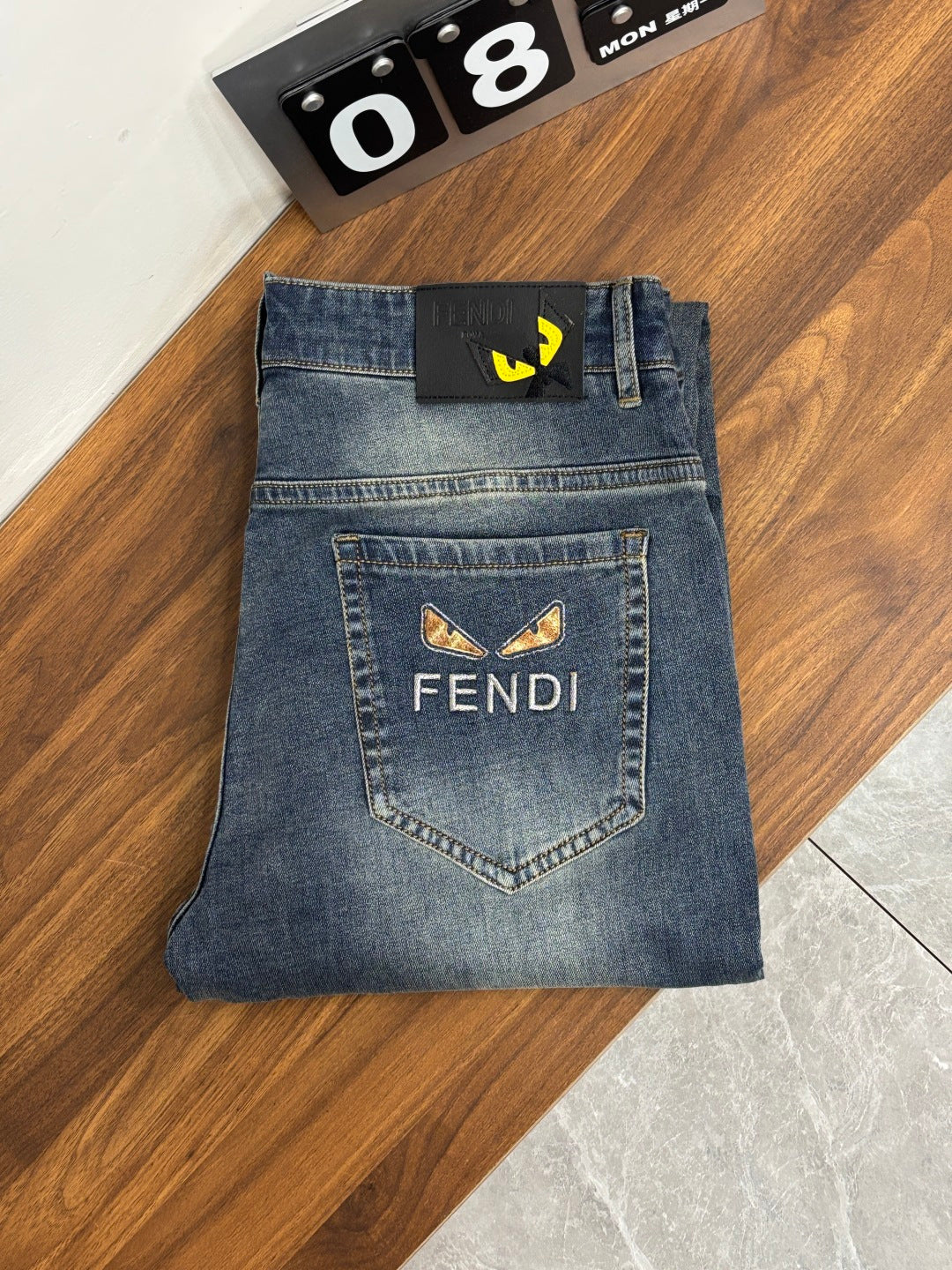 FD New Casual Jeans for Spring and Summer 26061111