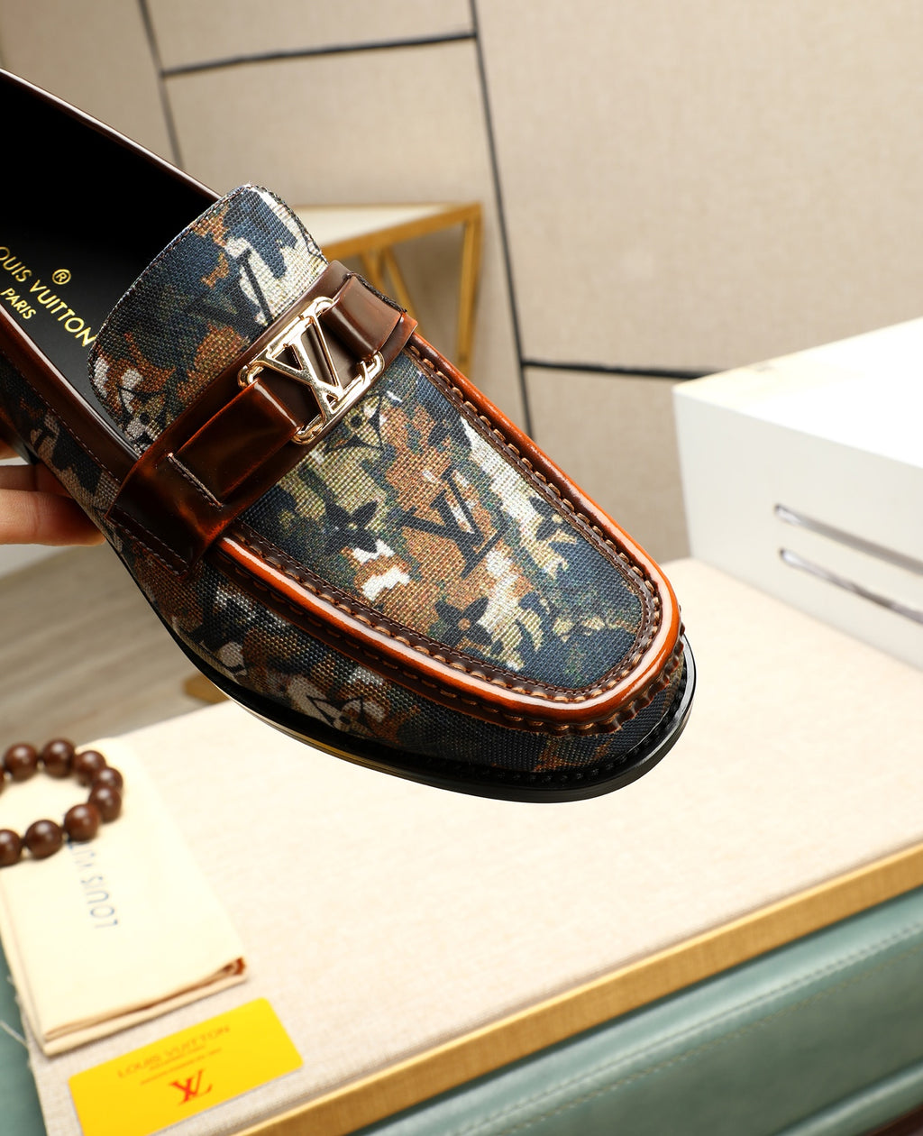 VV Top quality new leather shoes 26070304