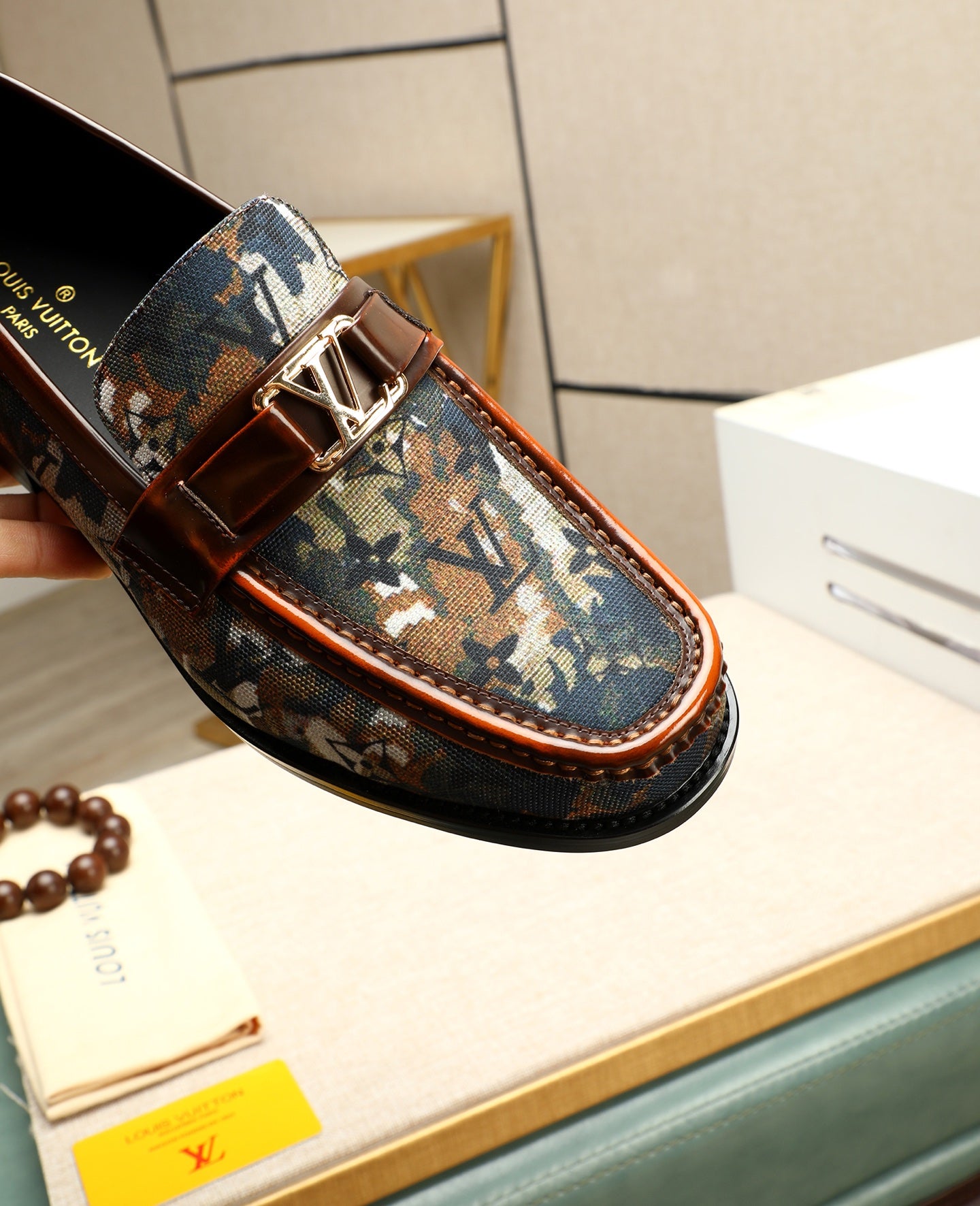 VV Top quality new leather shoes 26070304