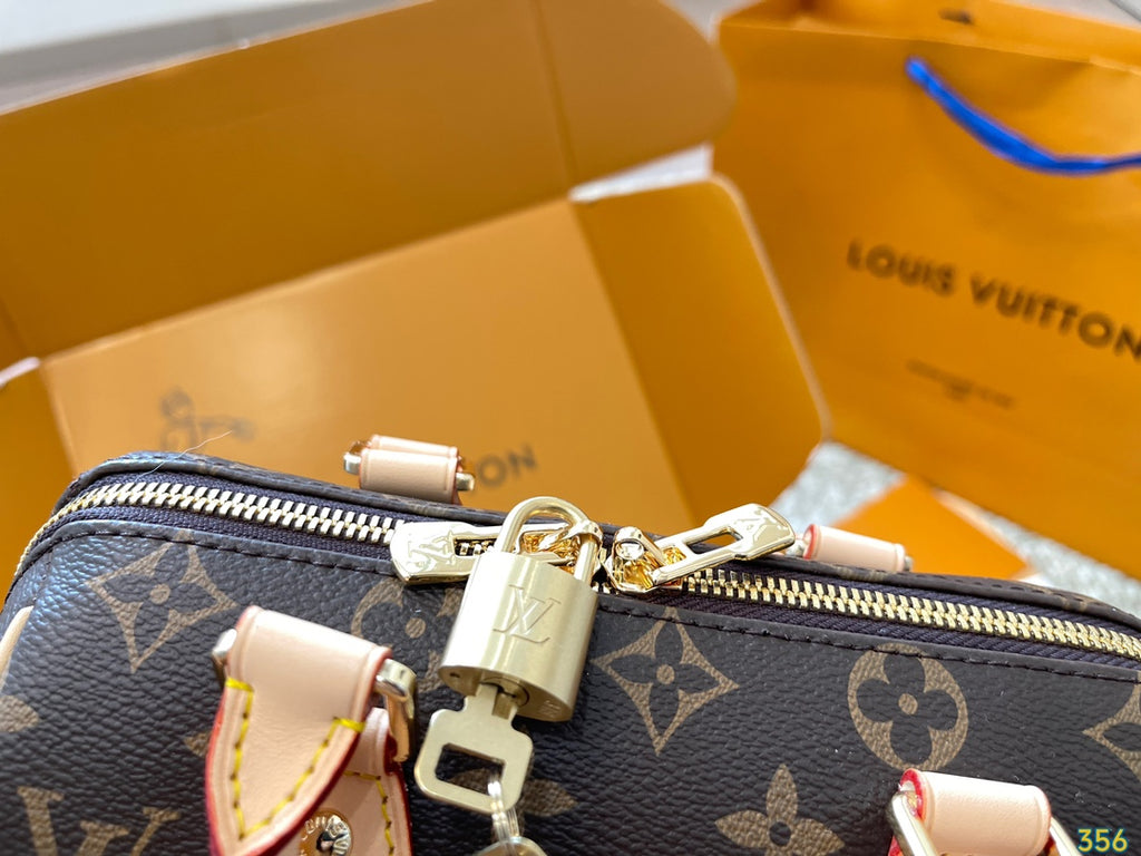 High Quality Wide Strap Pillow Bag