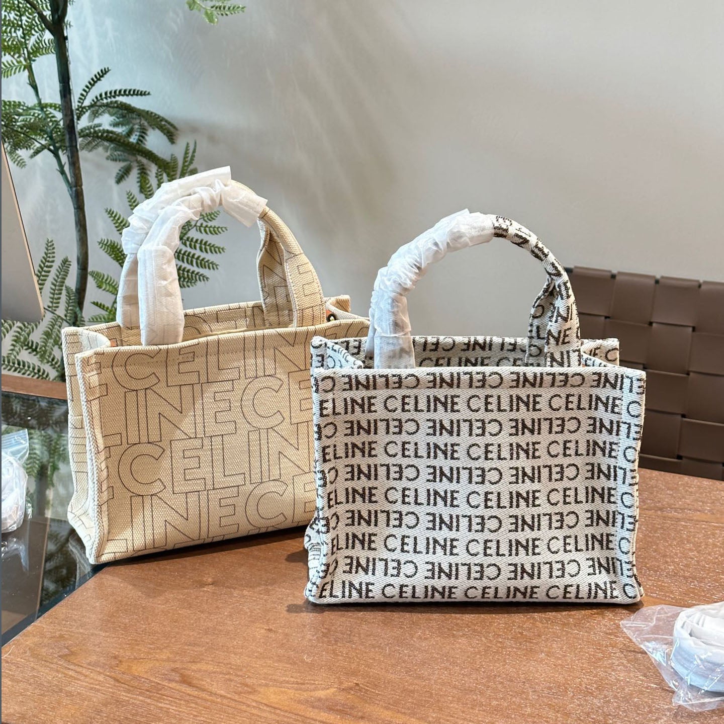 SEL 24 New Classic letter logo handbag XC24092412