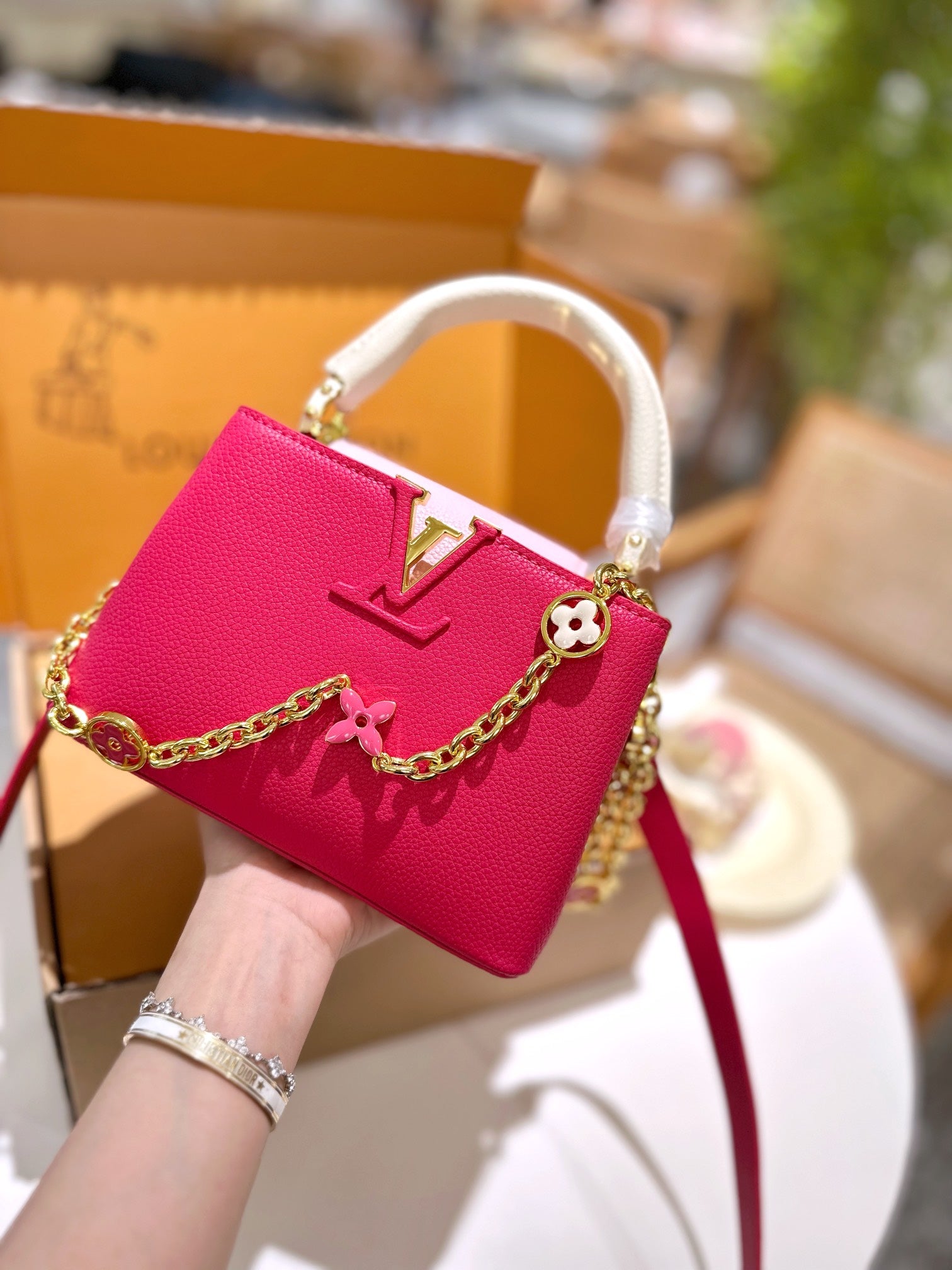 Capucines mini four-leaf clover chain handbag XC1623072104