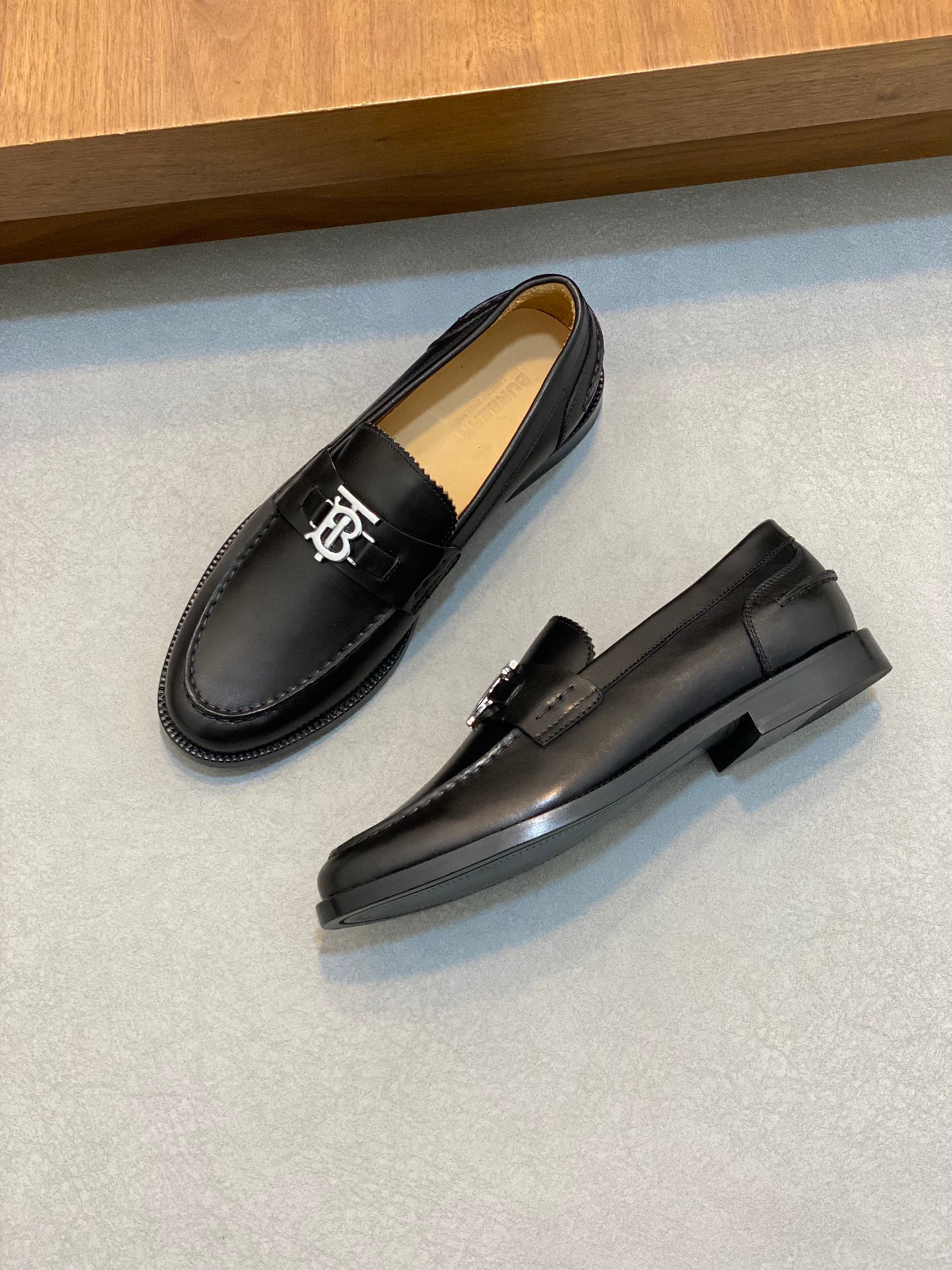 BBR Genuine leather top-quality loafers 26070803