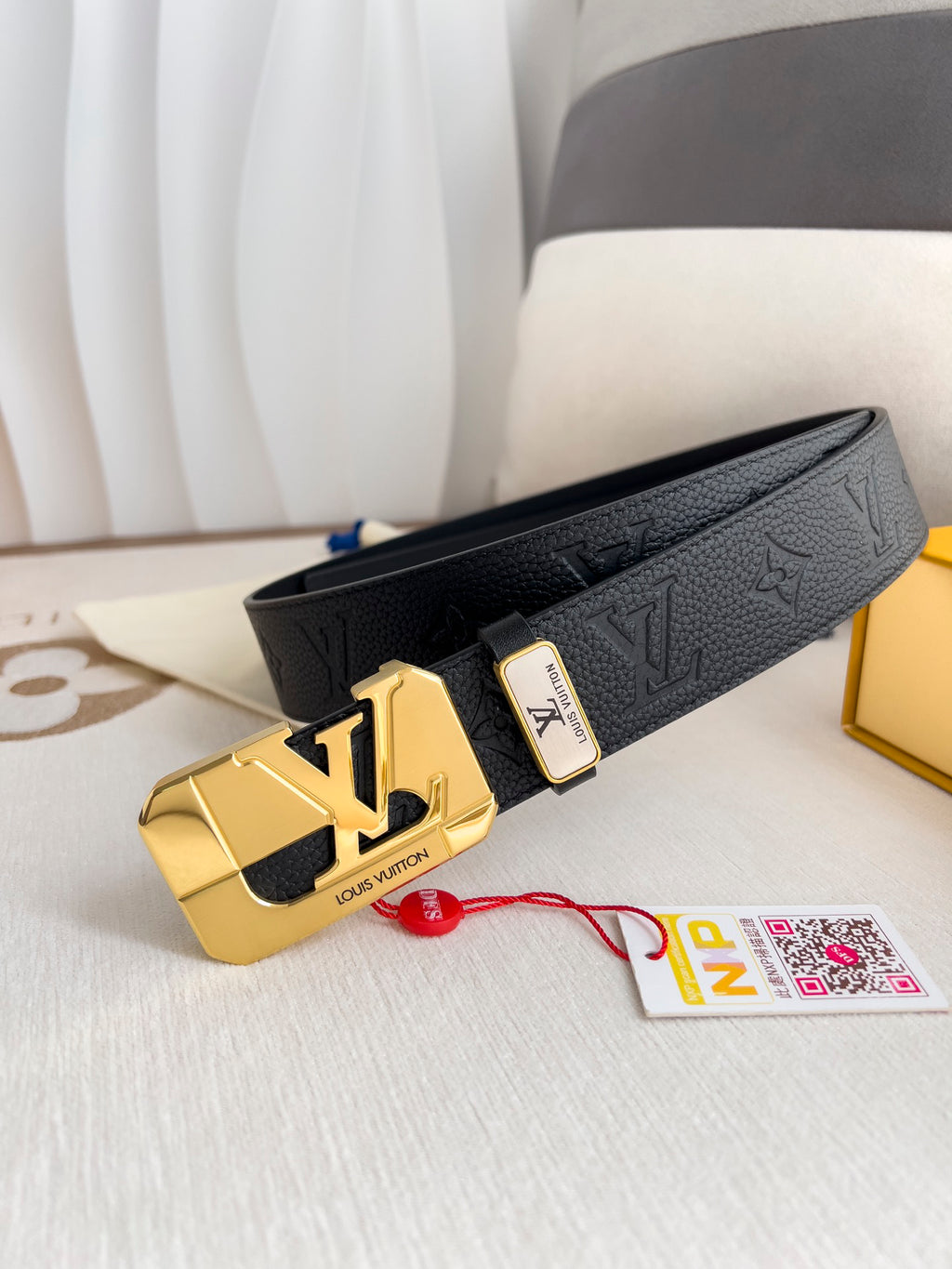 Luxury metal letter top-grain cowhide belt 26022402