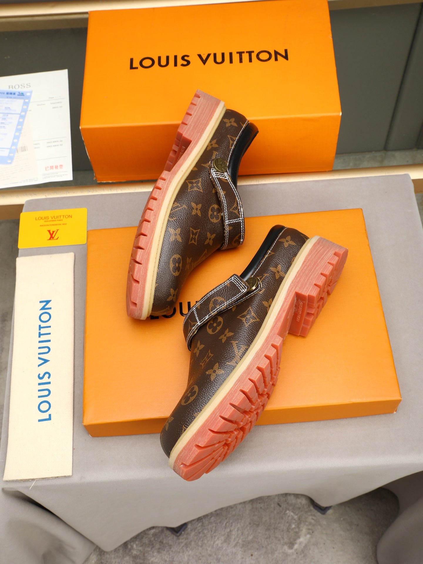 VV Retro-style monogram ankle boots (collaboration model)  2026070202
