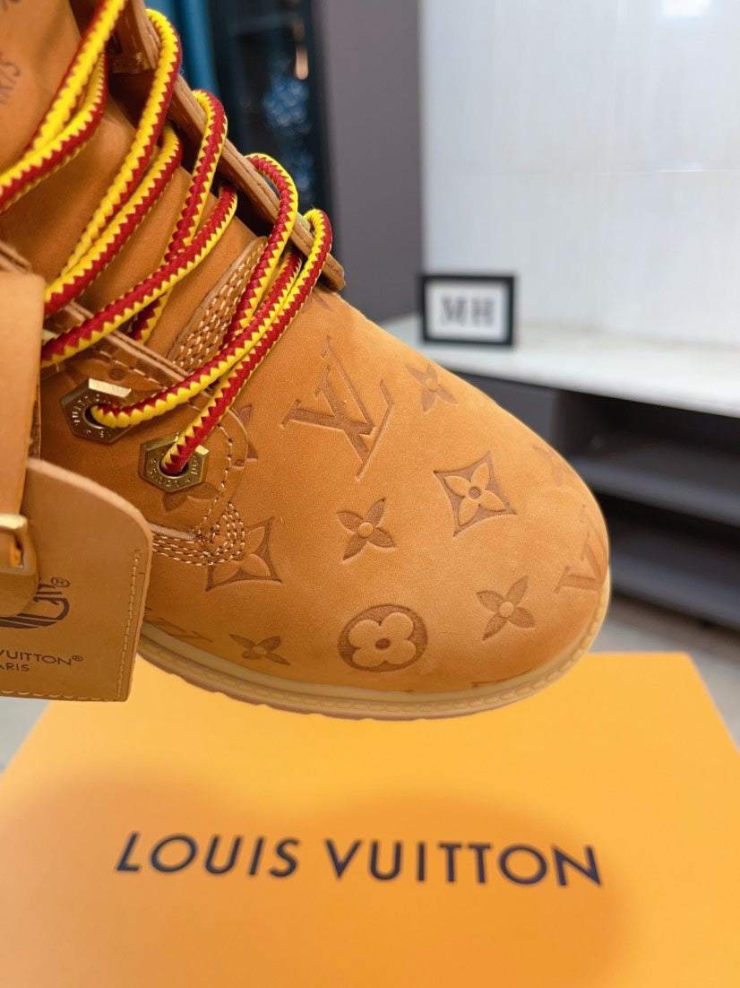 VV  Collaboration design, Monogram embossed waterproof suede, American workwear style for men. 25121610