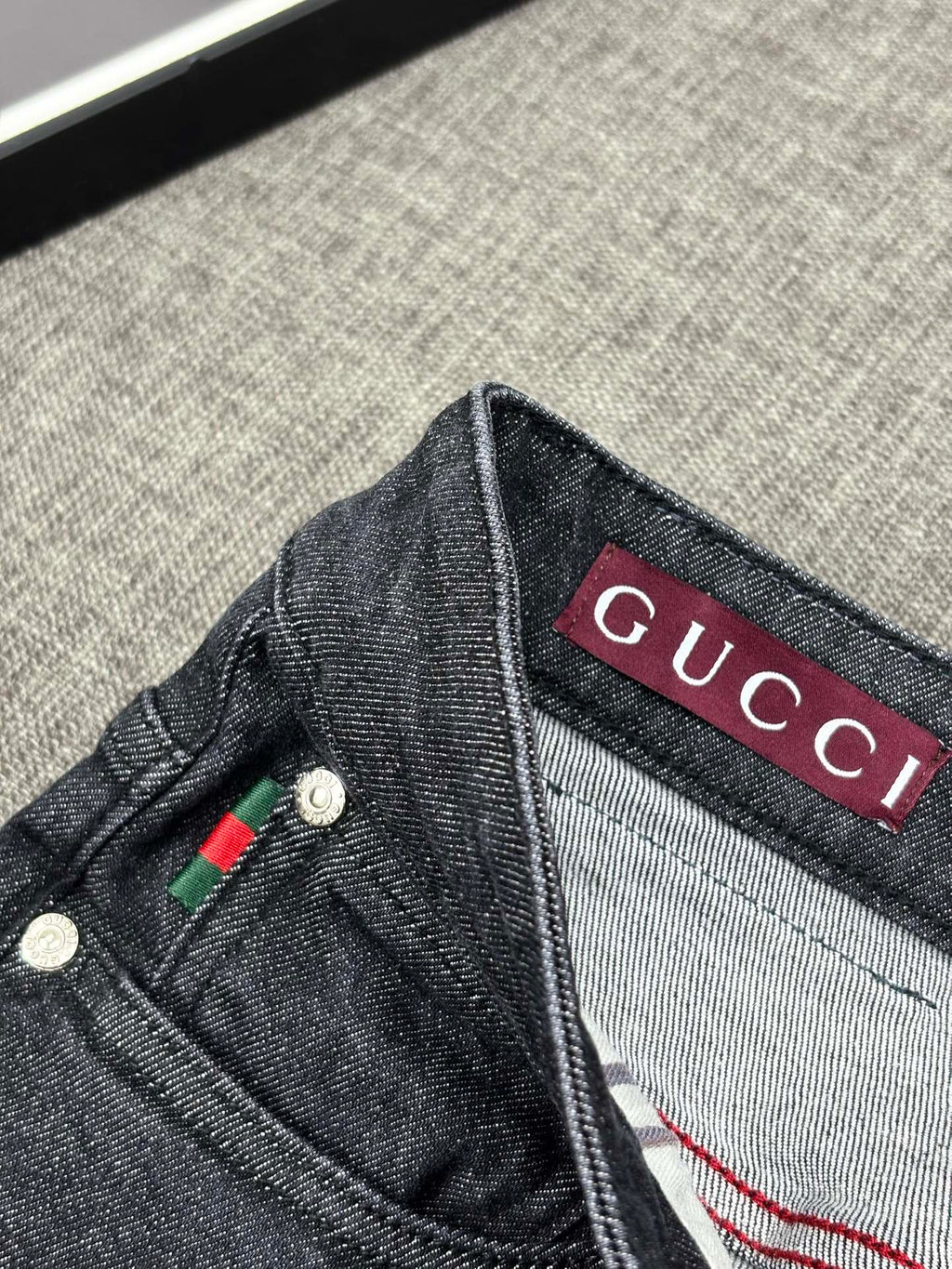 GUI  Latest jeans 26031212