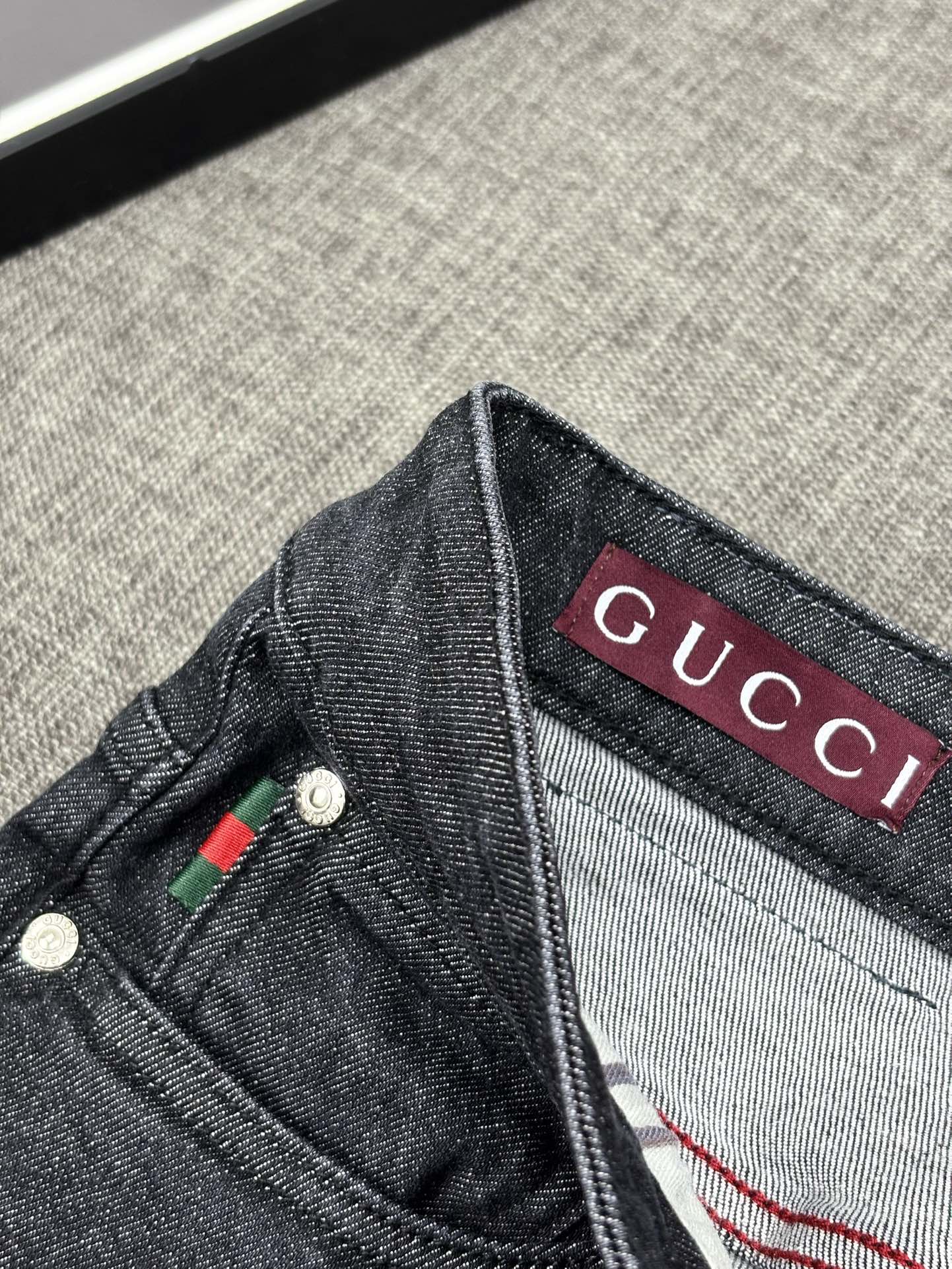 GUI  Latest jeans 26031212