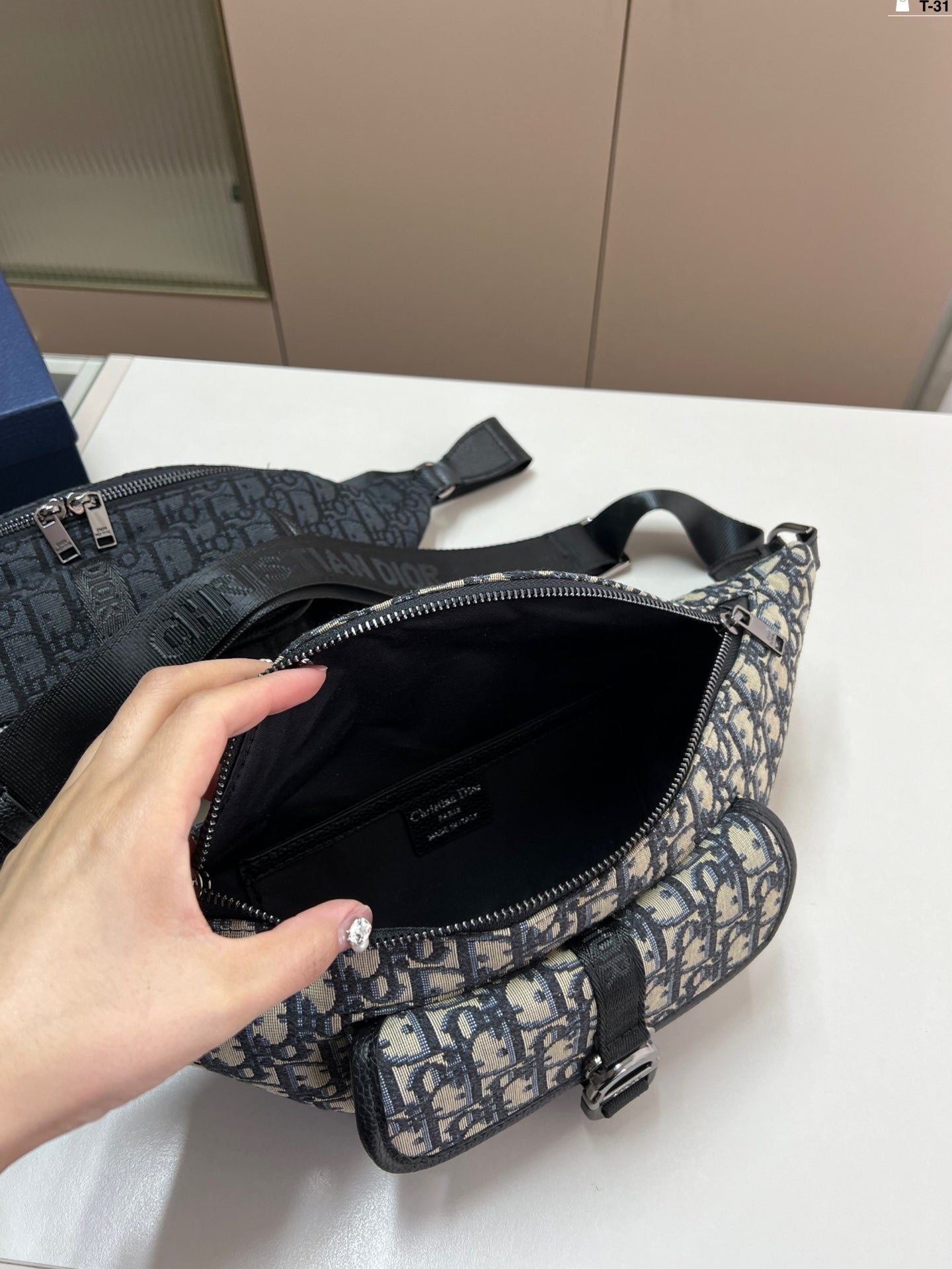Oblique jacquard CD embroidery knitted waist bag chest bag 1825052323