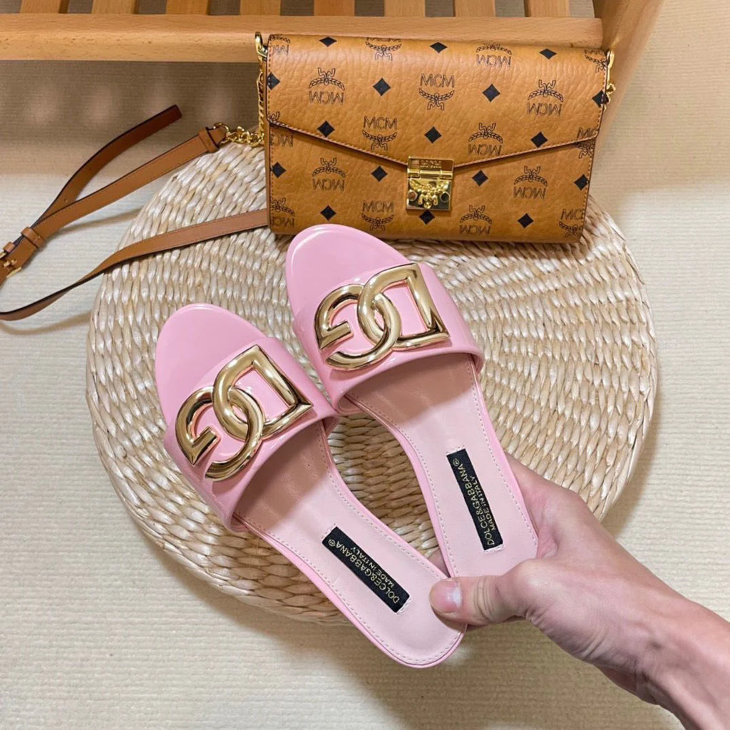 New D Letter Open Toe Flat Slippers 1024040205