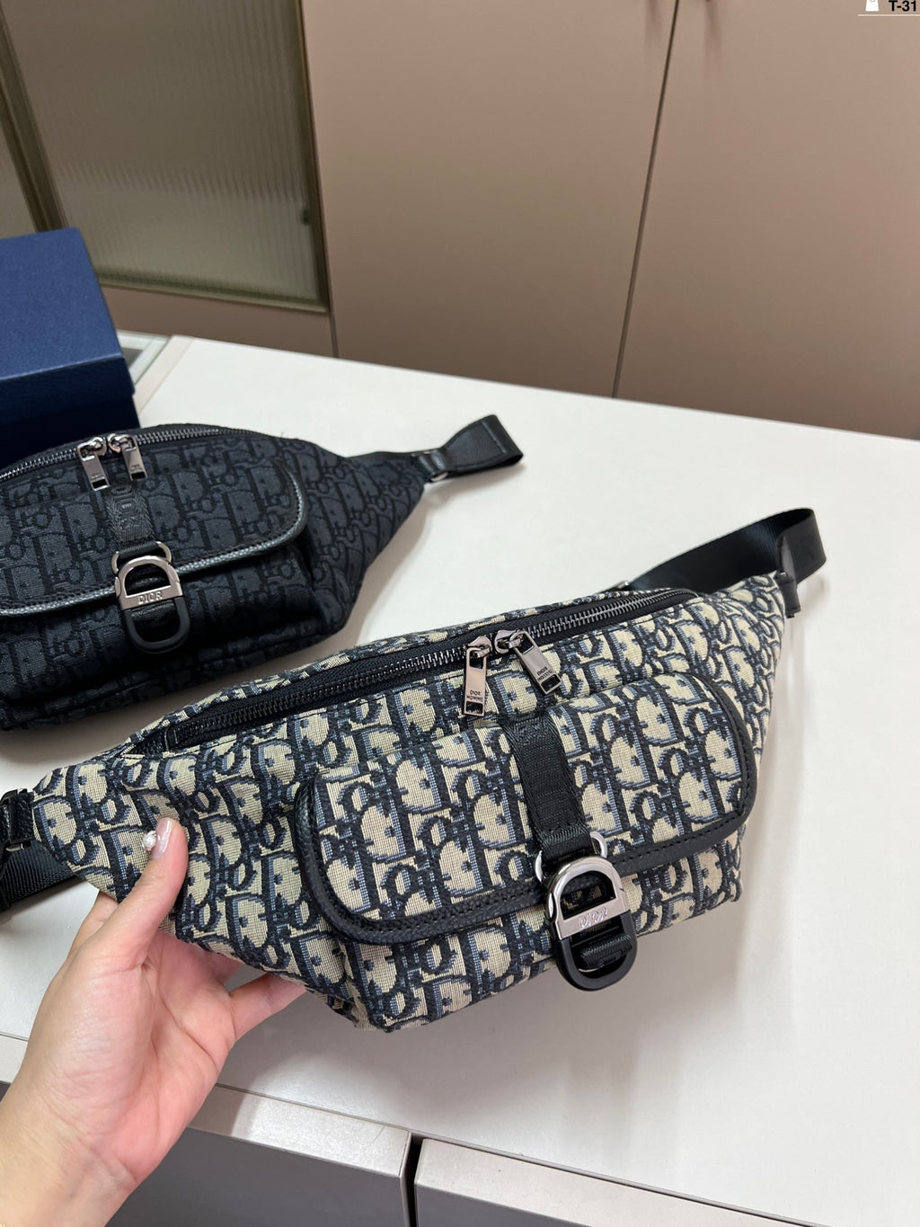 Oblique jacquard CD embroidery knitted waist bag chest bag 1825052323