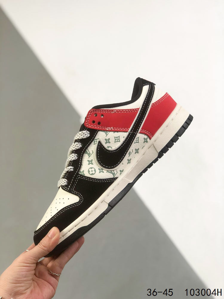 VV Air Force 1 Low-Top Collaboration Sneakers 26031309