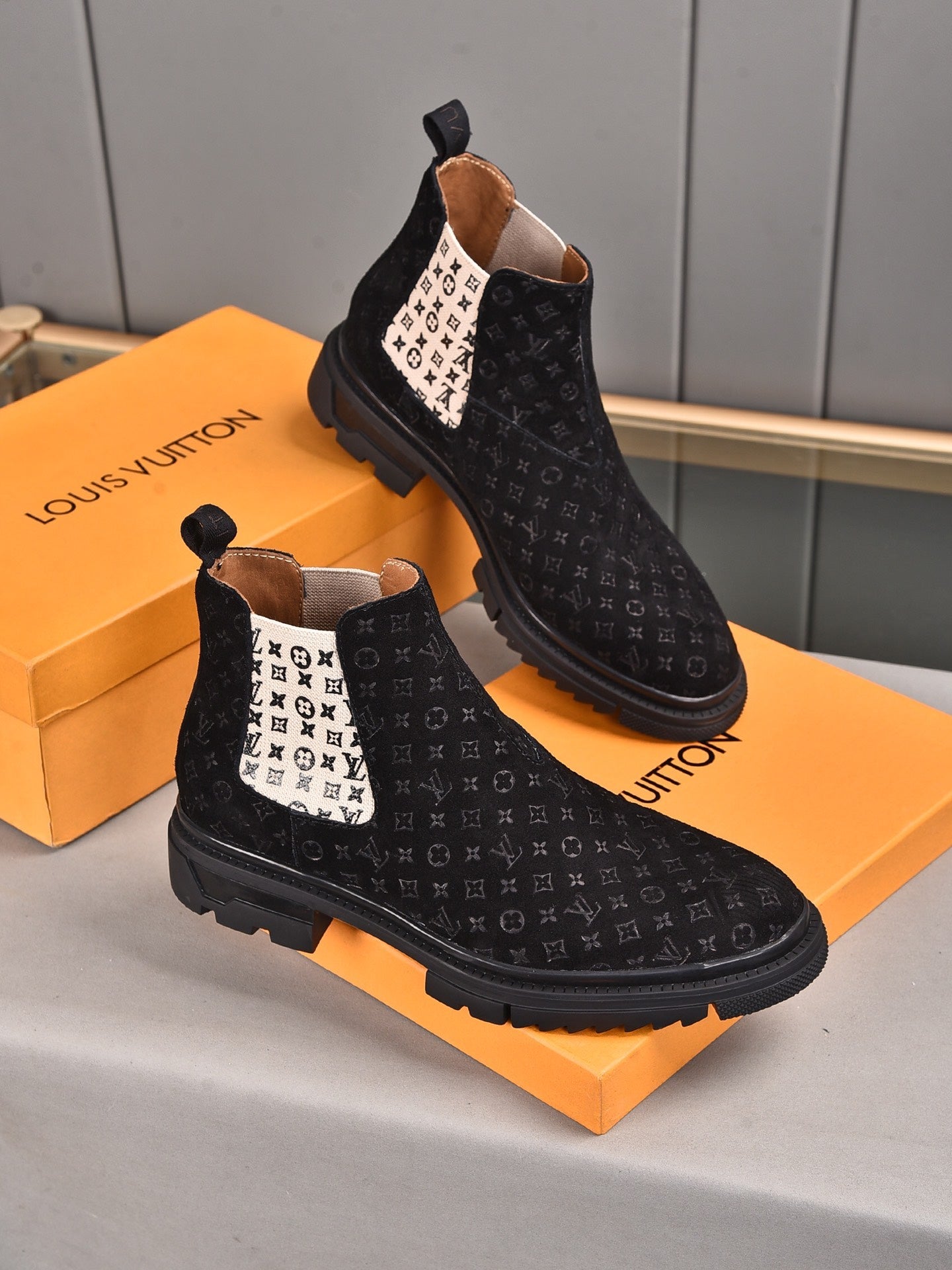 Fashion Casual New Style Men's Comfortable Sneakers Shoes V11