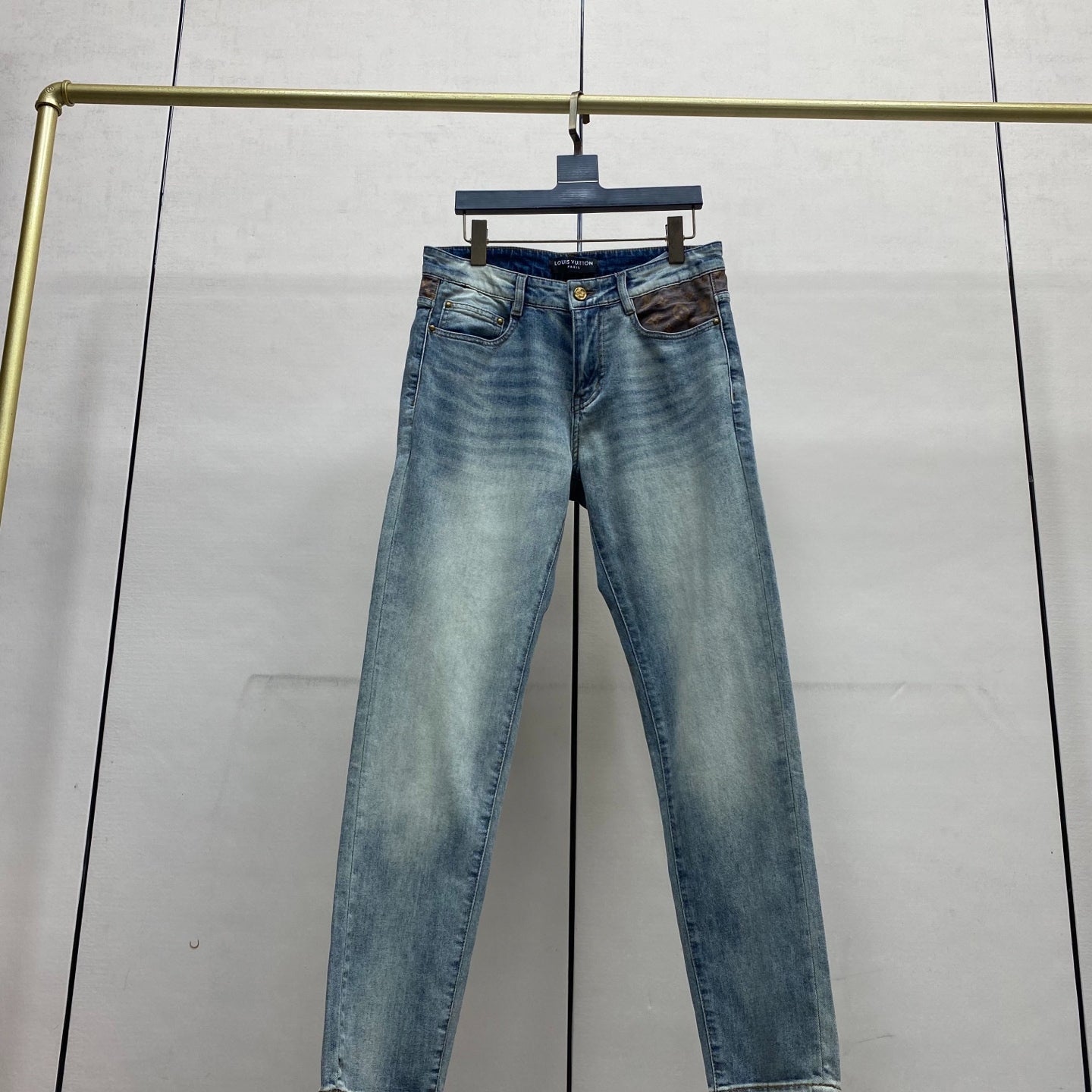 VV Slim-fit straight-leg jeans 1825122603