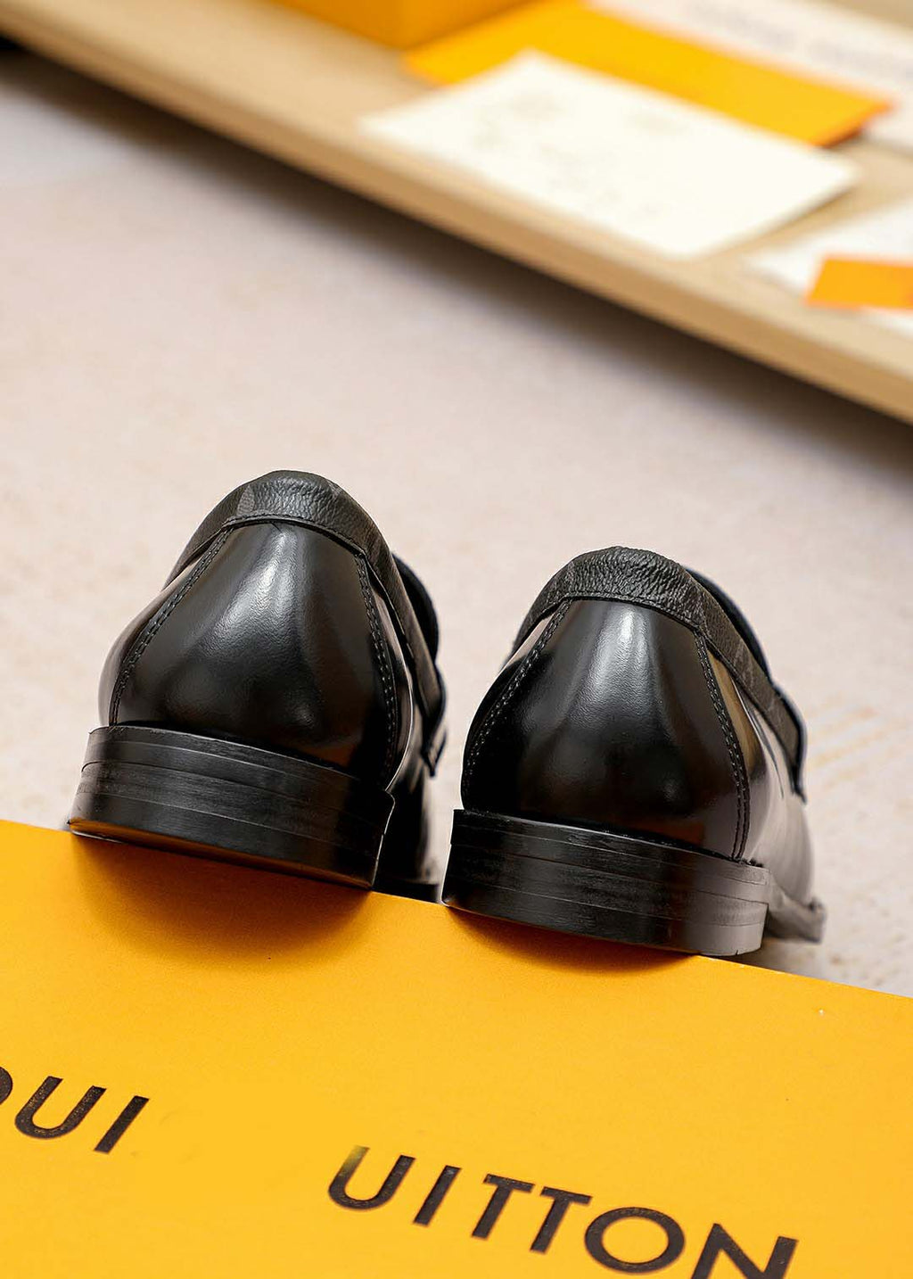 High-end business loafers 4