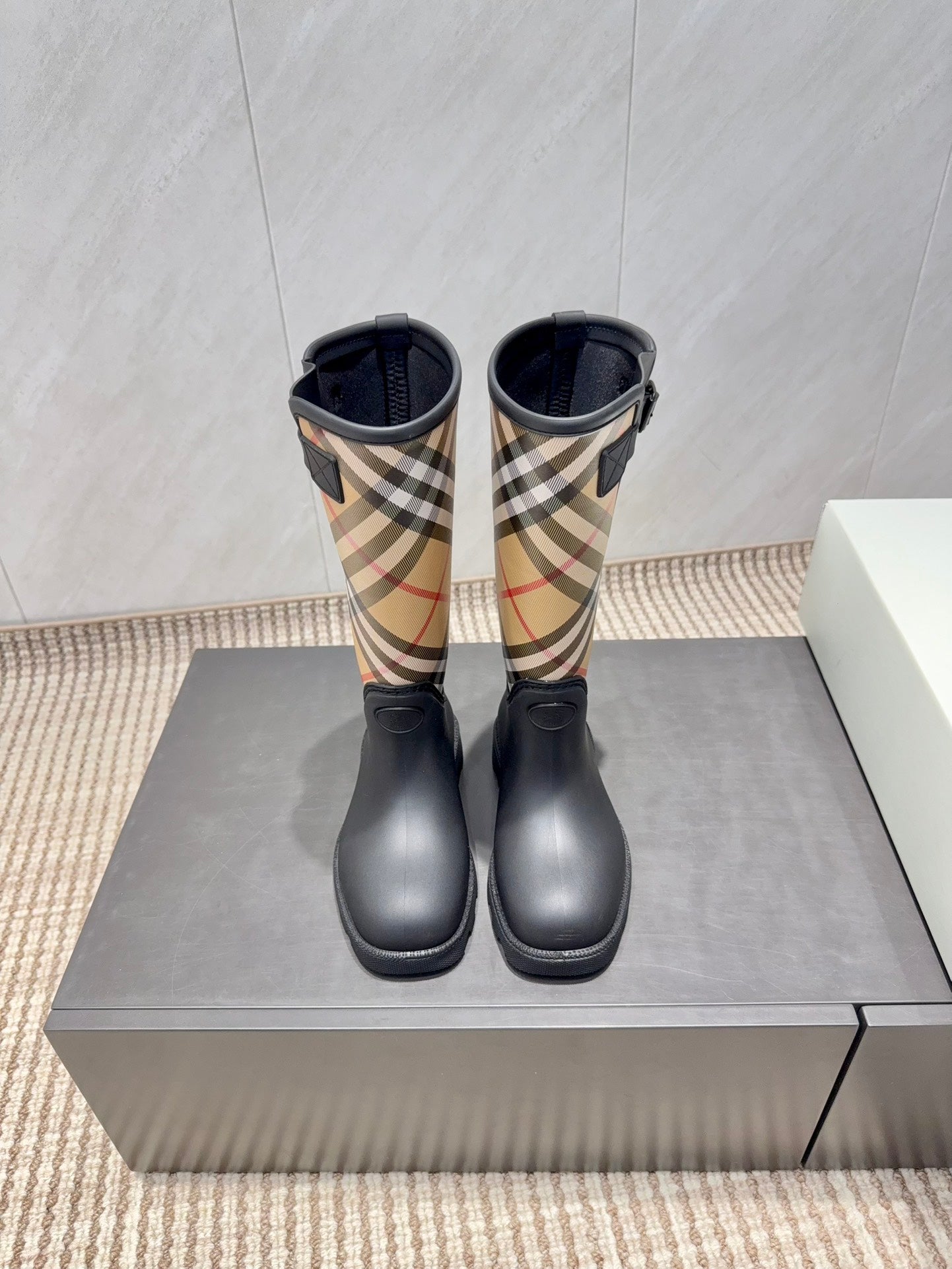 TB One-piece rain boots 1825112607