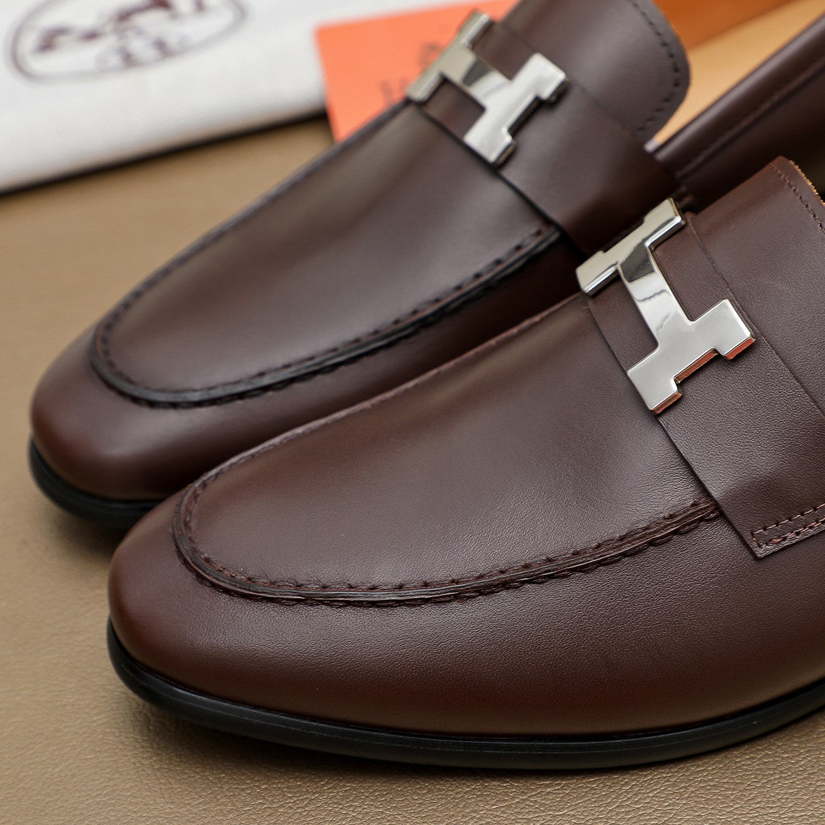 HM Genuine Leather Loafers 26070809