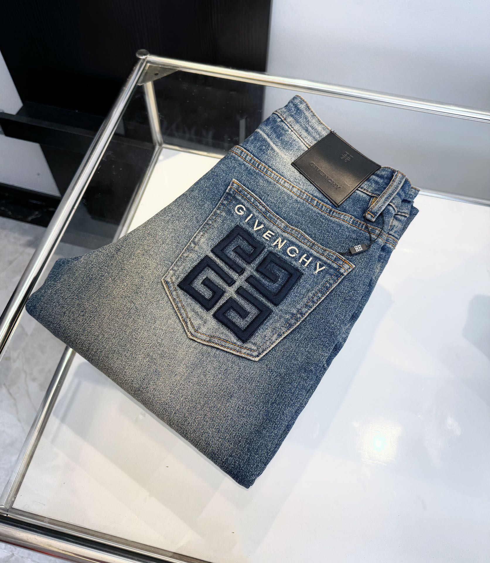 GIV Washed stretch jeans 1824103010