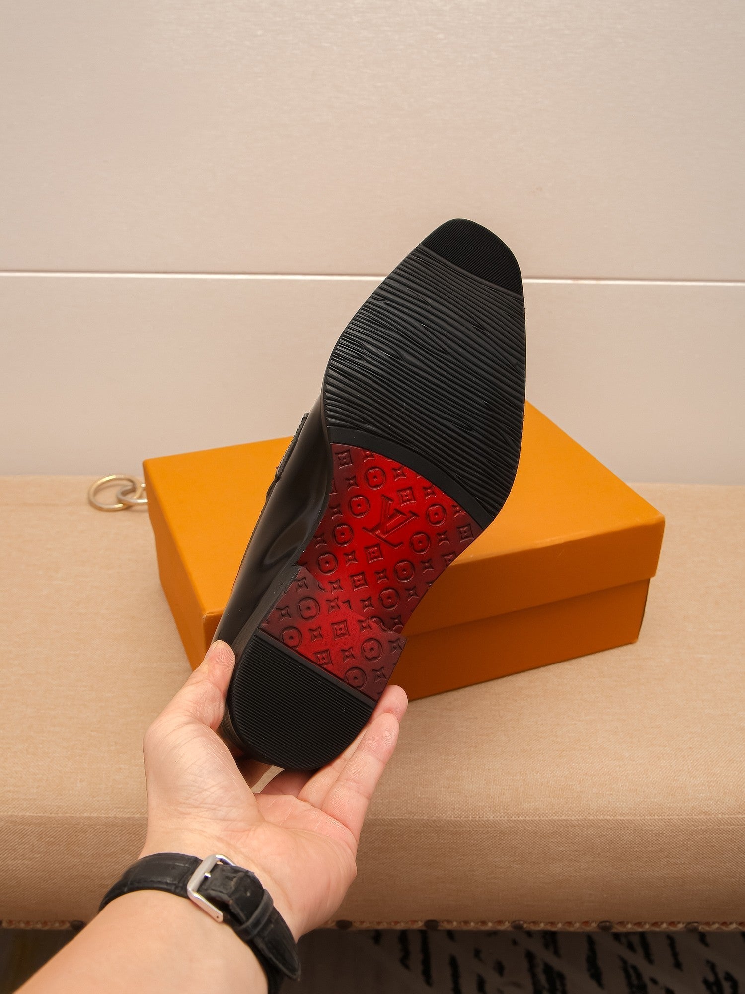 Dark brown V logo men's formal loafers