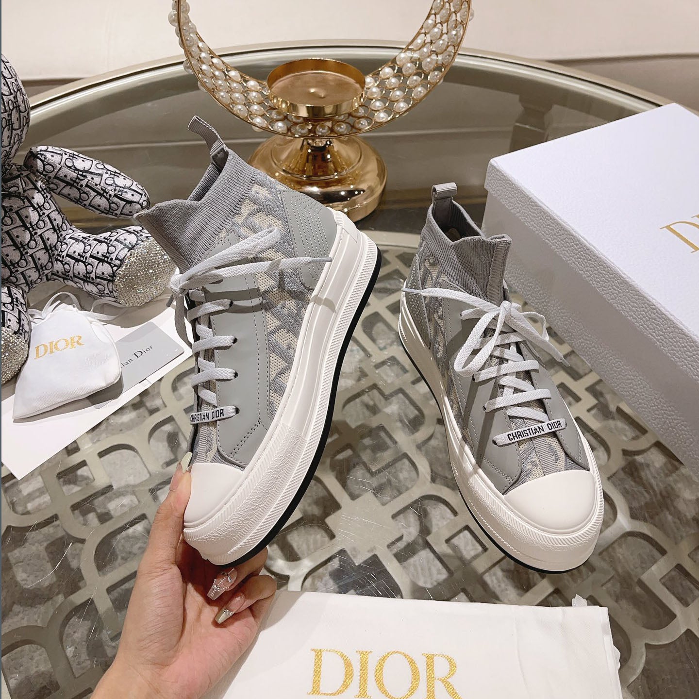 DIO Classic Flyknit New Sneakers XC24092321