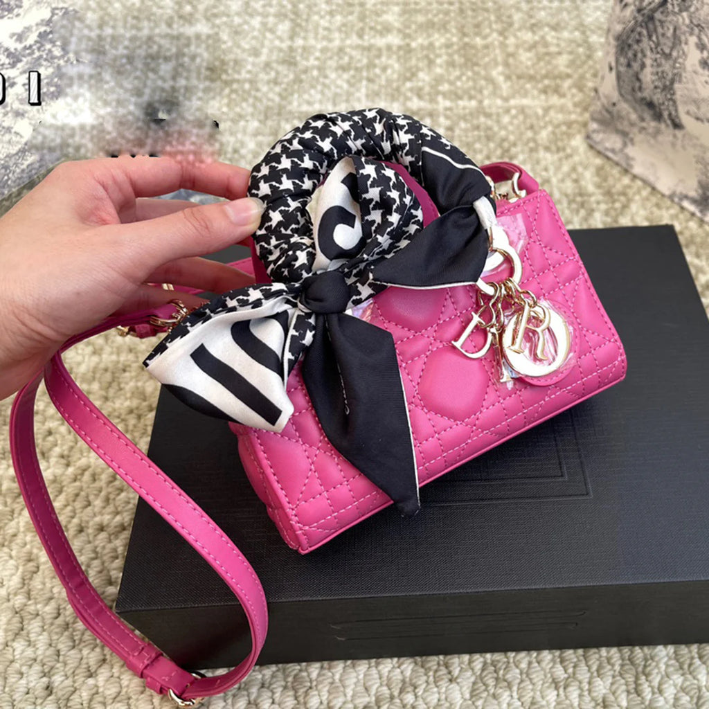Fashion and versatile Princess Diana bag 1024041011