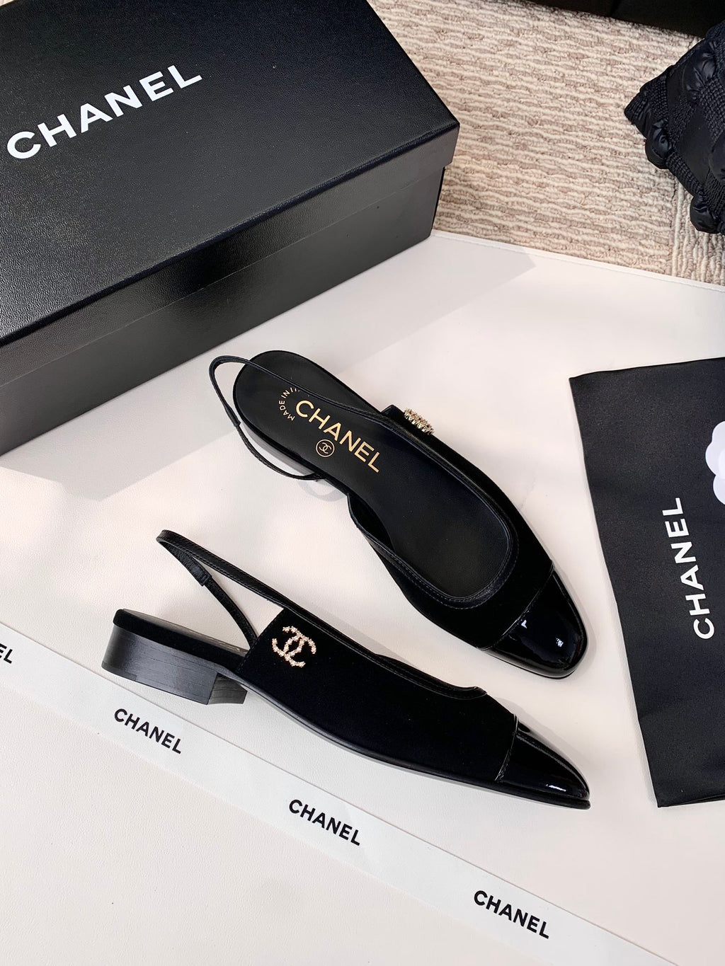 C Classic flat sandals 26031908