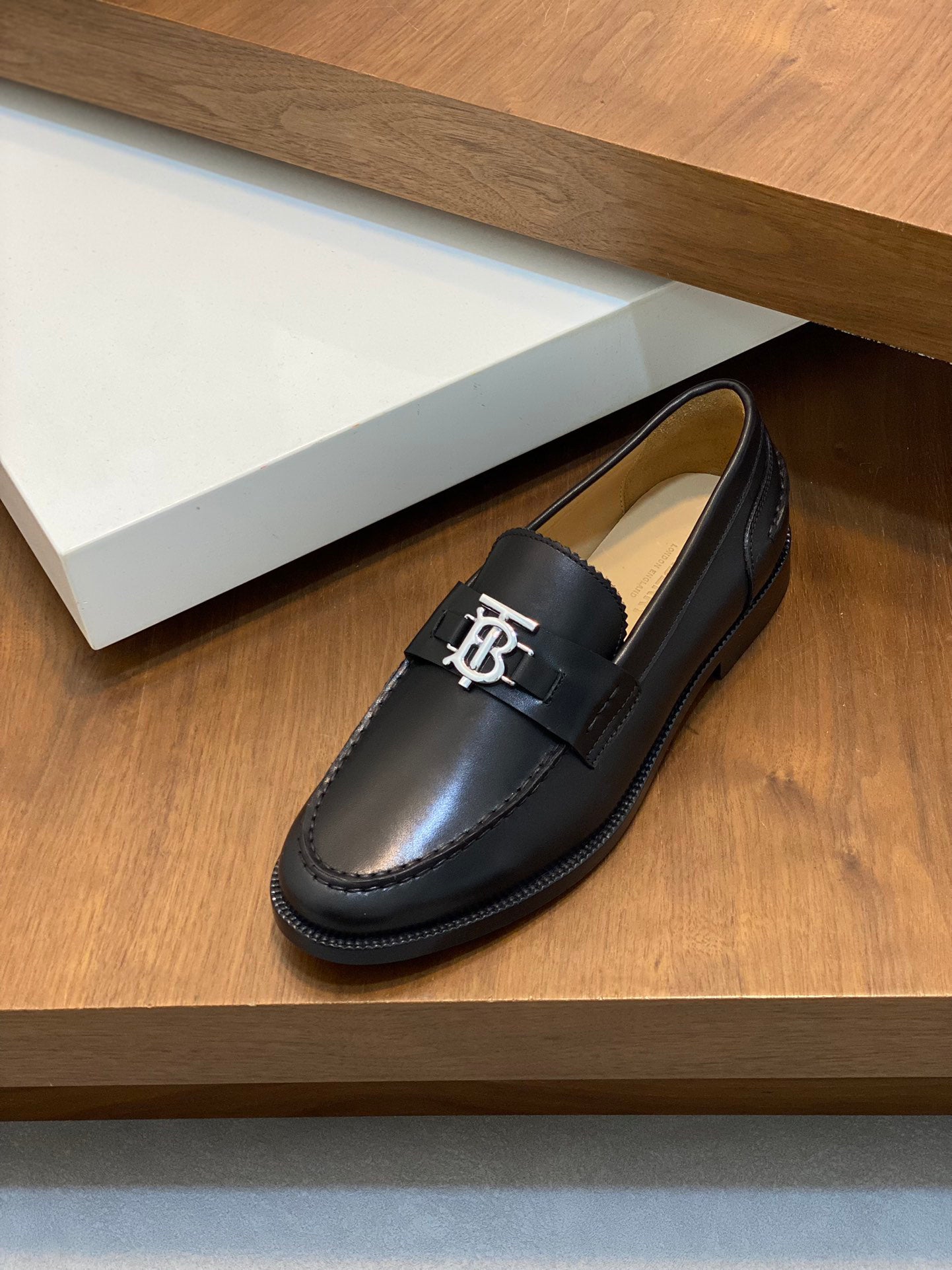 BBR Genuine leather top-quality loafers 26070803