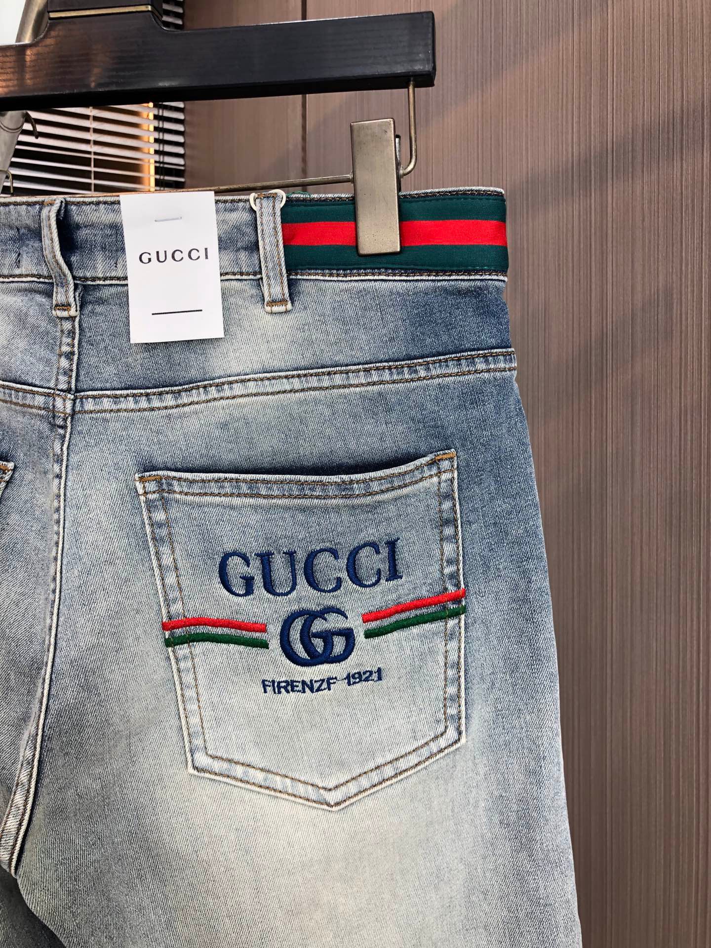 GG Spring/Summer Slim-Fit Straight-Leg Jeans 26020209