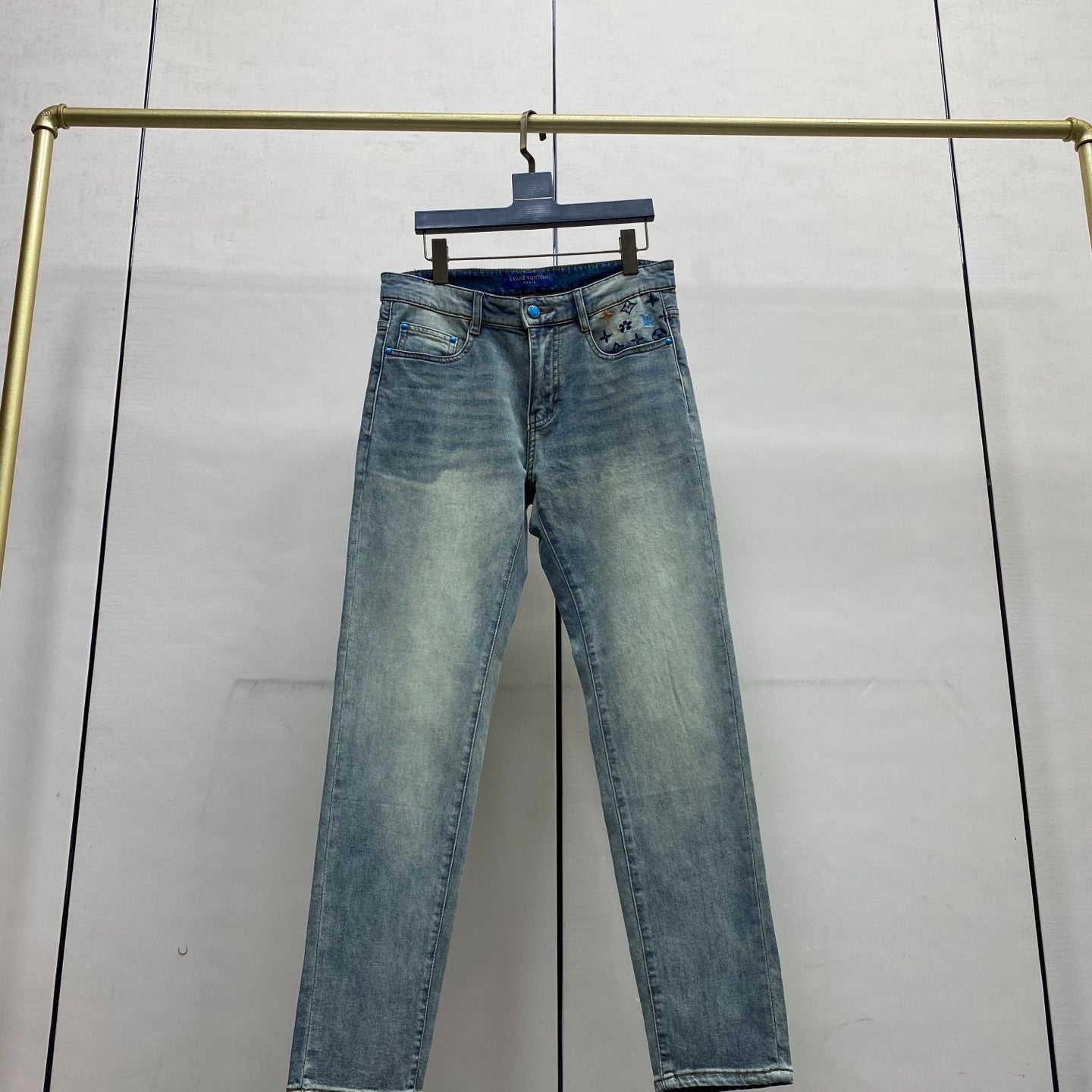 VV Slim-fit straight-leg jeans 1825122604