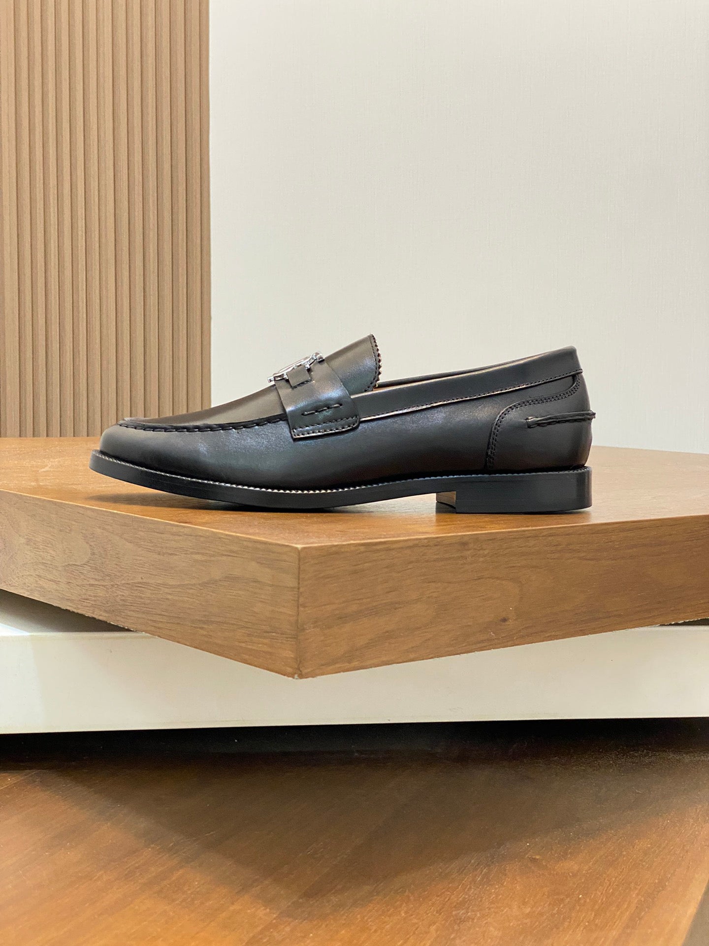 BBR Genuine leather top-quality loafers 26070803