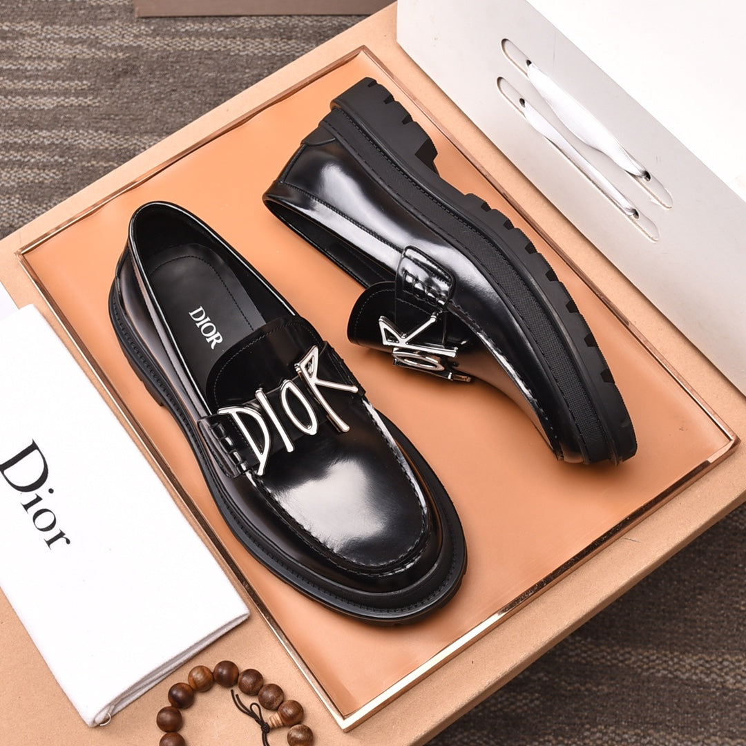 CD Men's 1:1 Genuine Leather Sole Loafers 26070603