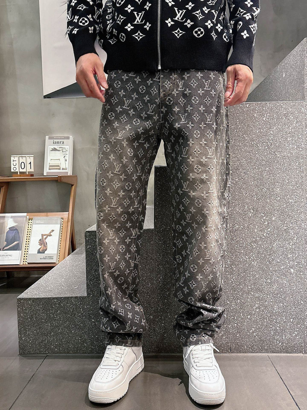 VV New Autumn/Winter Original Denim Jeans  26010702