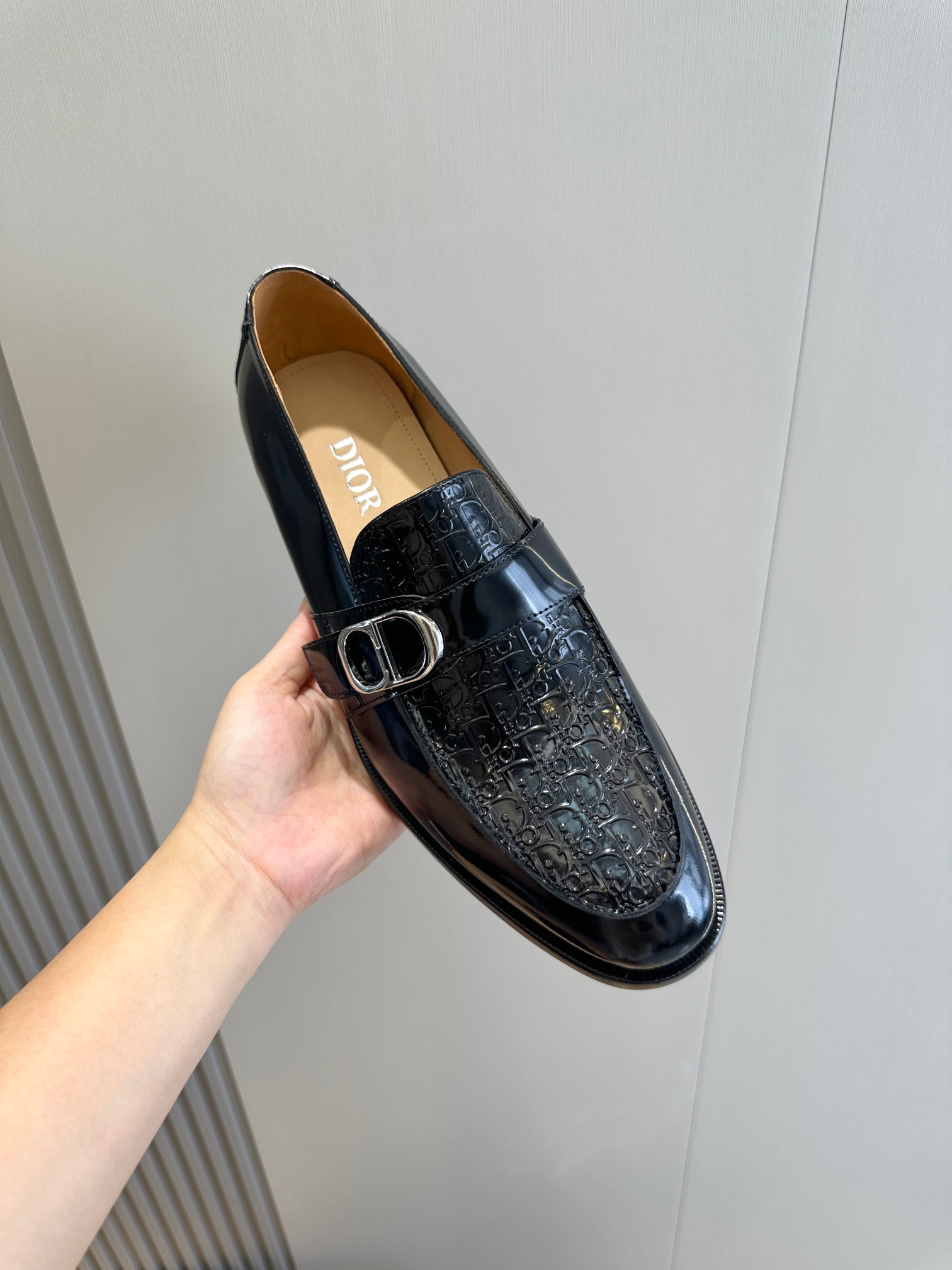 CD Men's 1:1 Genuine Leather Sole Loafers 26070602