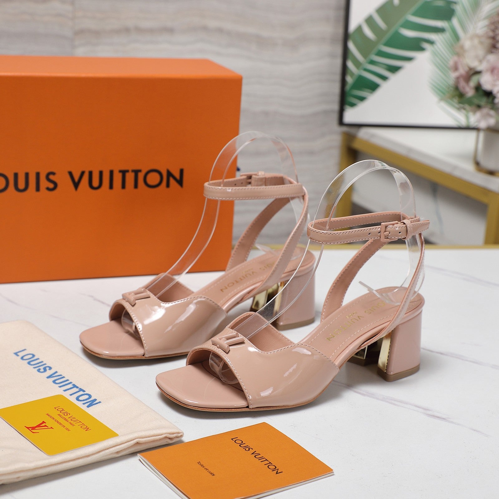 L sandals 1825043001