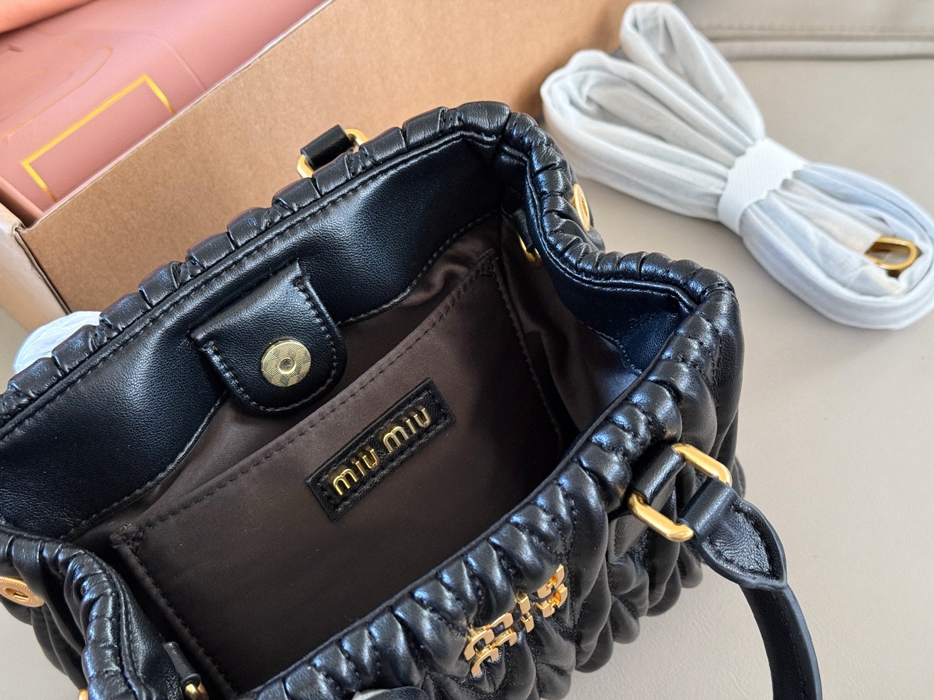 MM  Handbag 1825062310