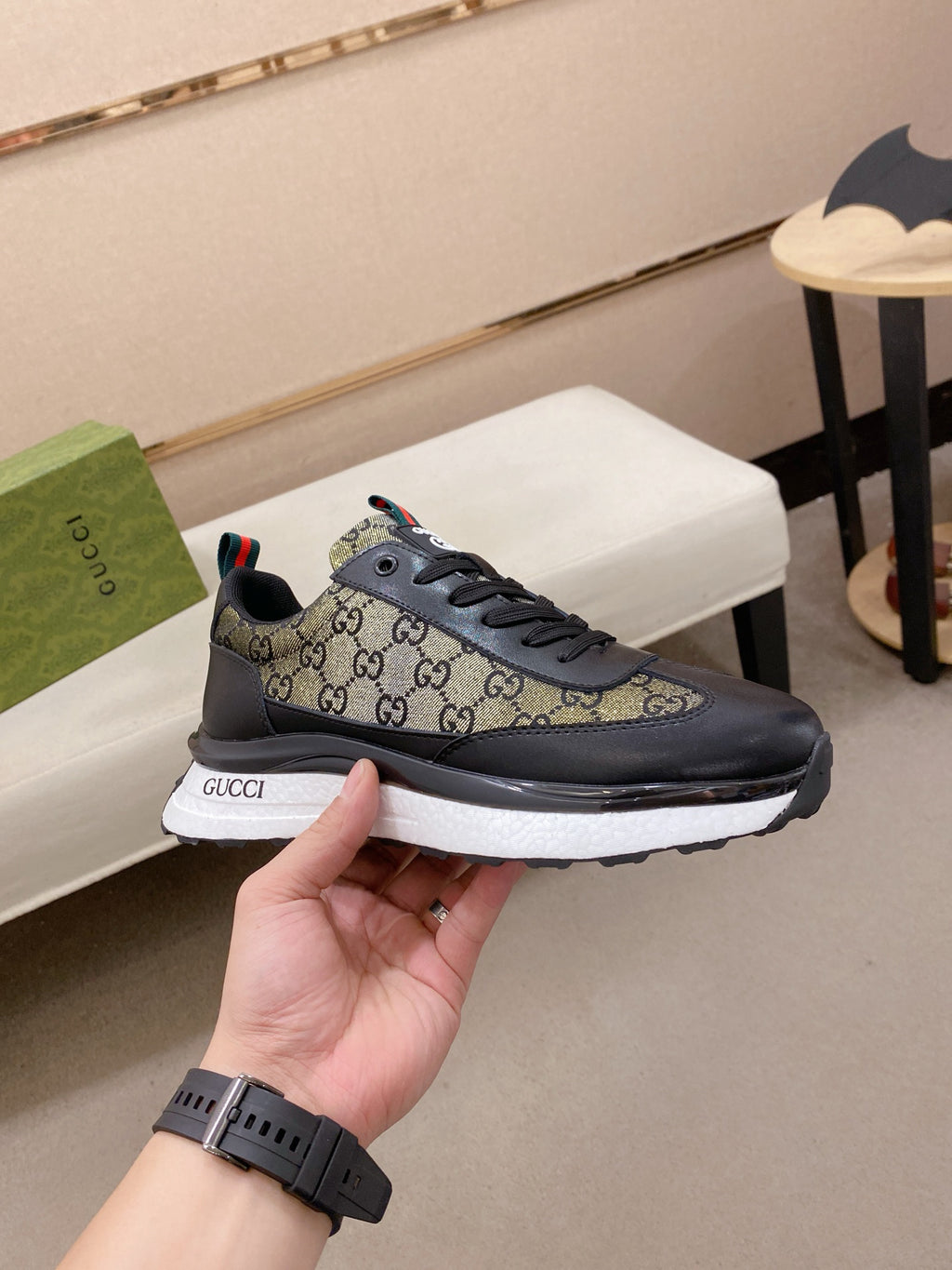 GG Top-of-the-line new genuine leather athletic shoes 26010801