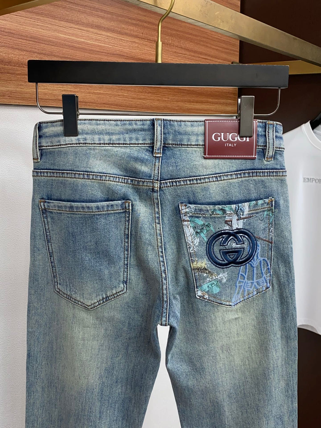 GUI  Latest jeans 26031211